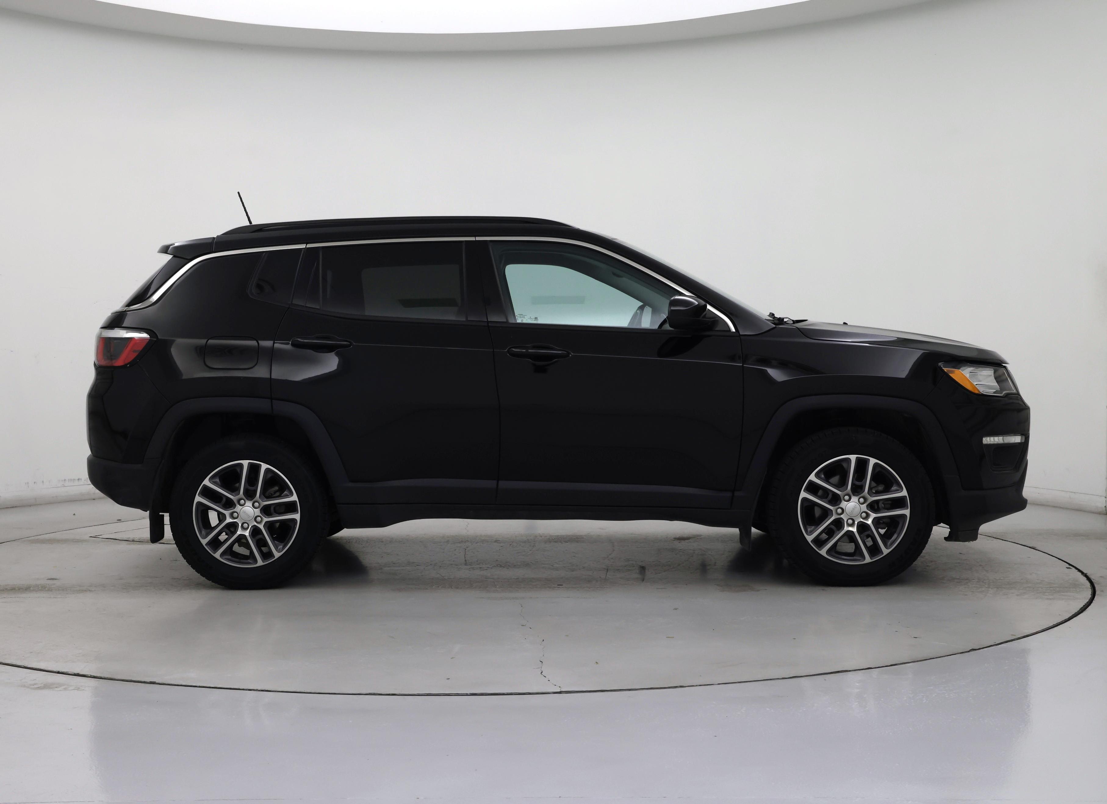 Thumbnail: 2020 Jeep Compass - 7