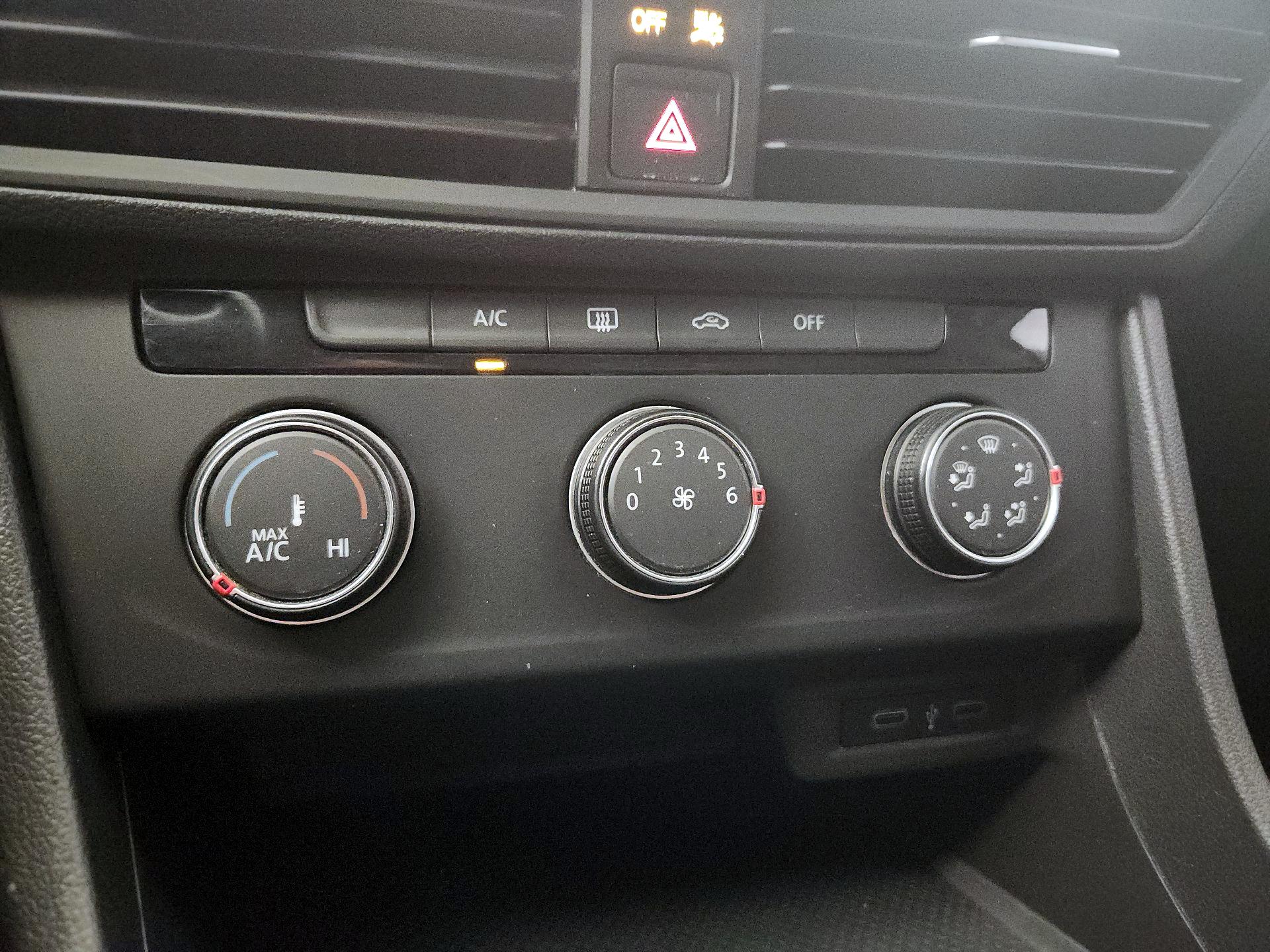 Thumbnail: 2021 Volkswagen Jetta - 16