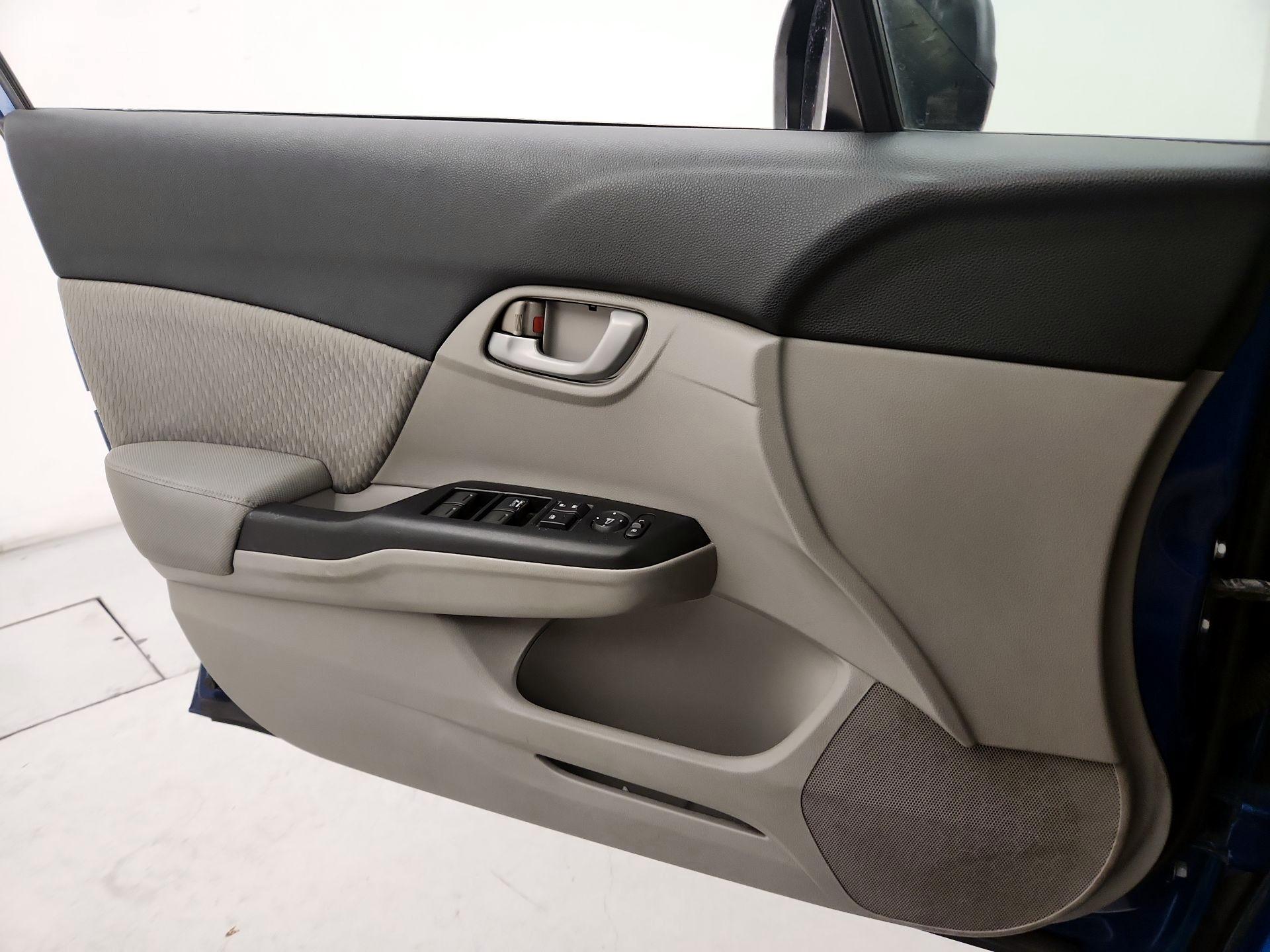 Thumbnail: 2015 Honda Civic - 12