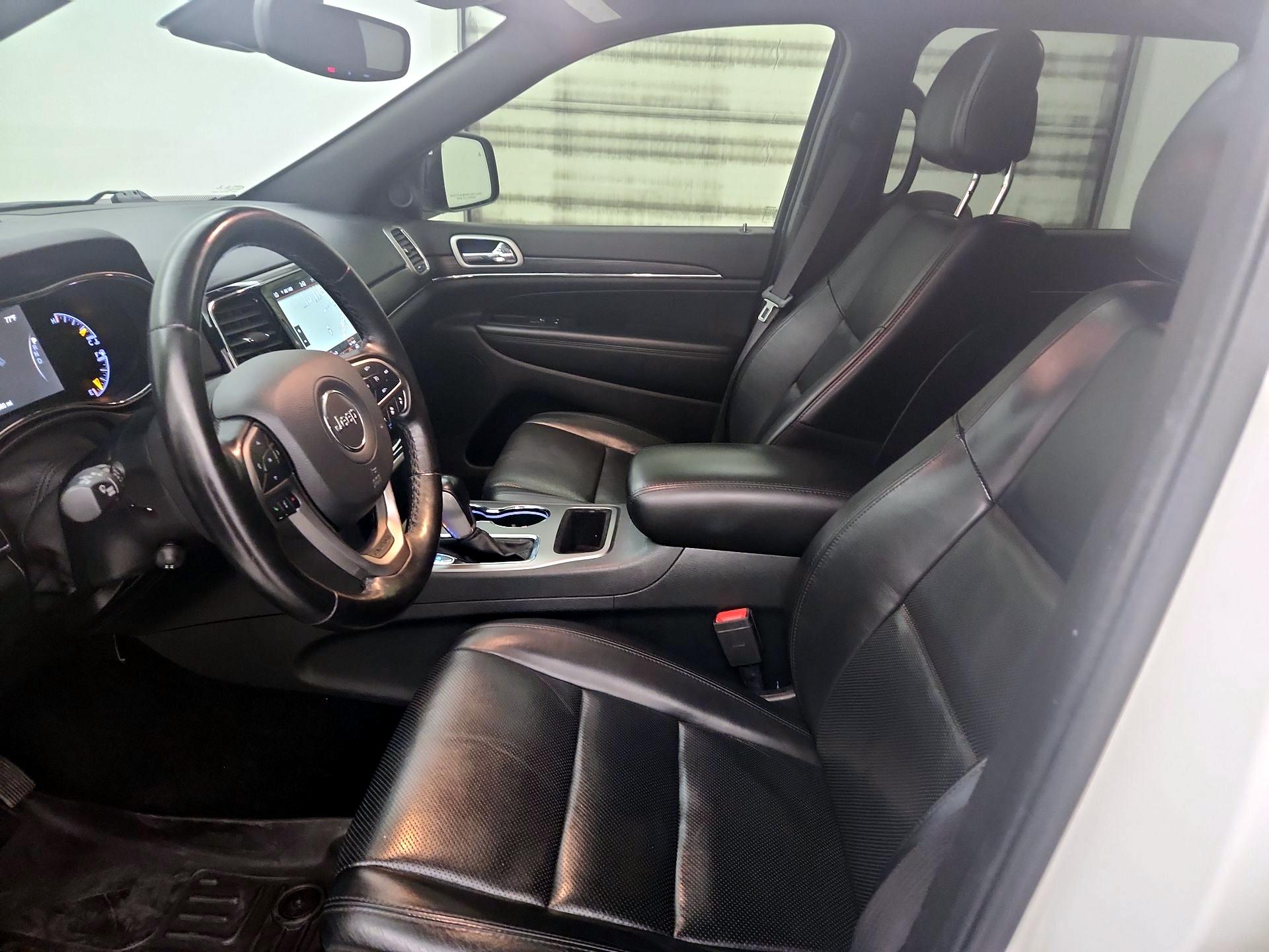 Thumbnail: 2020 Jeep Grand Cherokee - 11