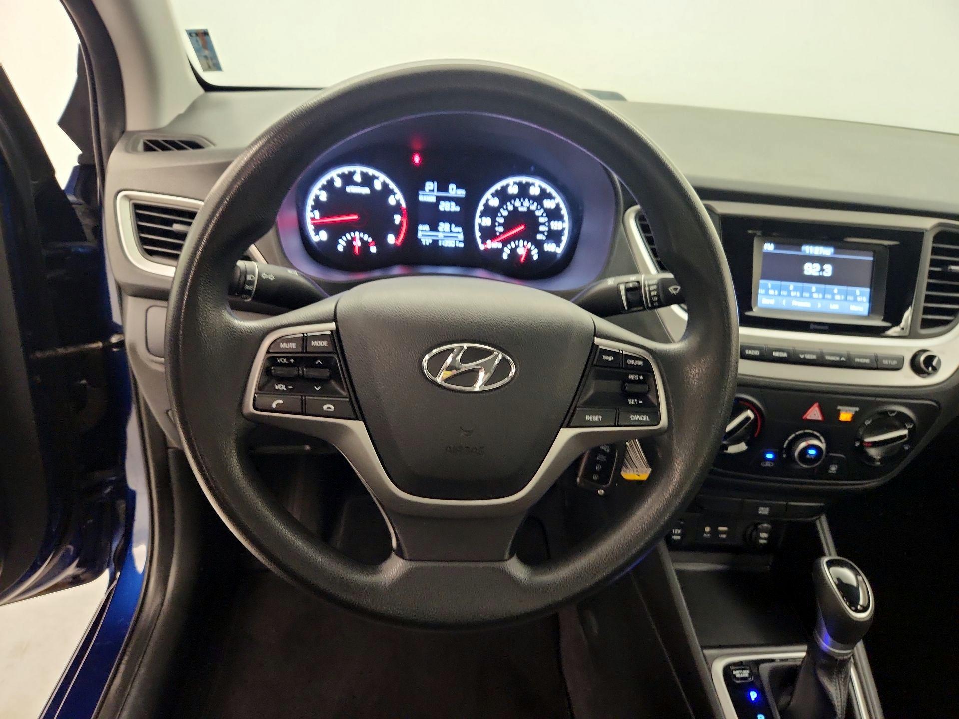 Thumbnail: 2022 Hyundai Accent - 10