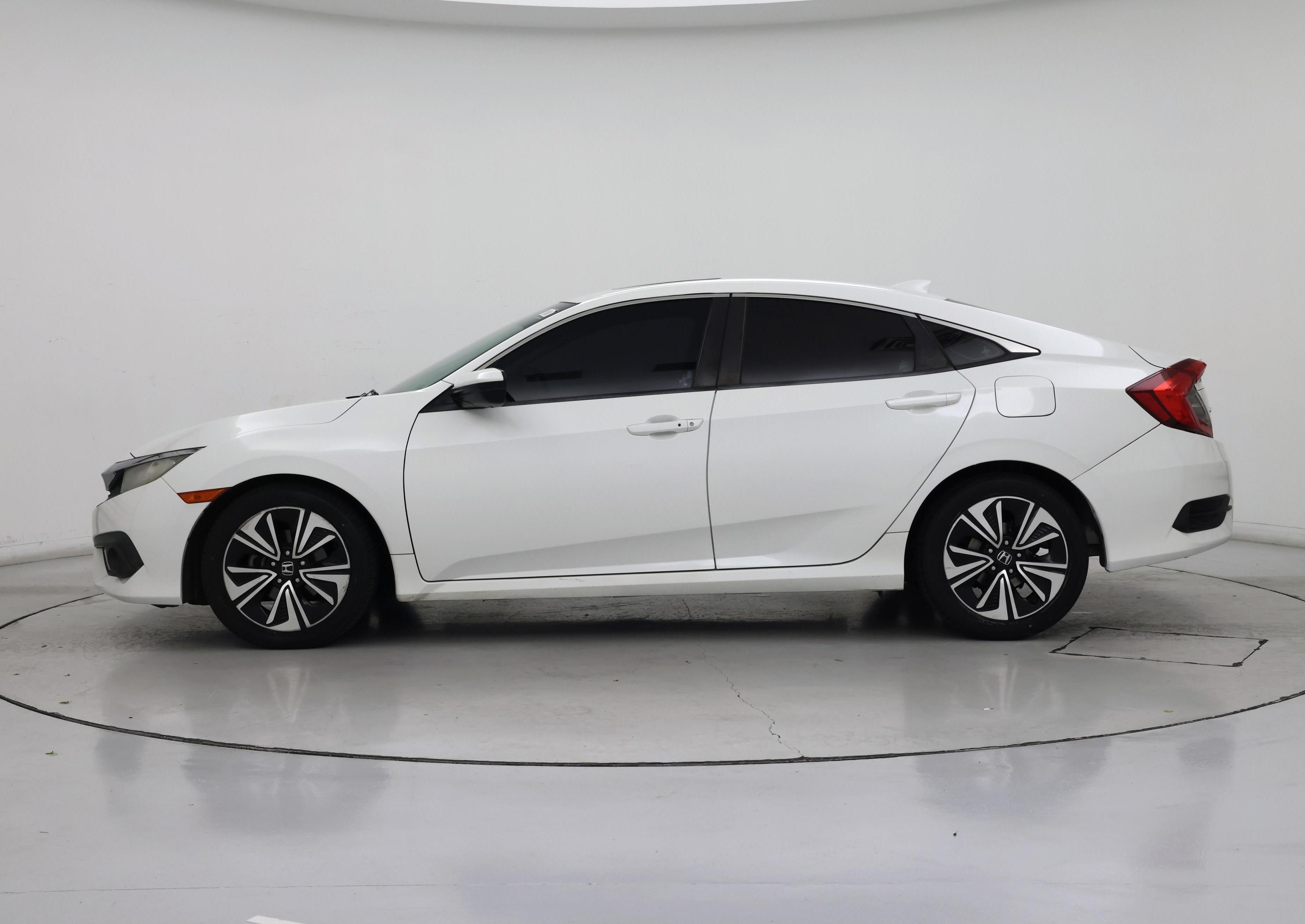 Thumbnail: 2017 Honda Civic - 3