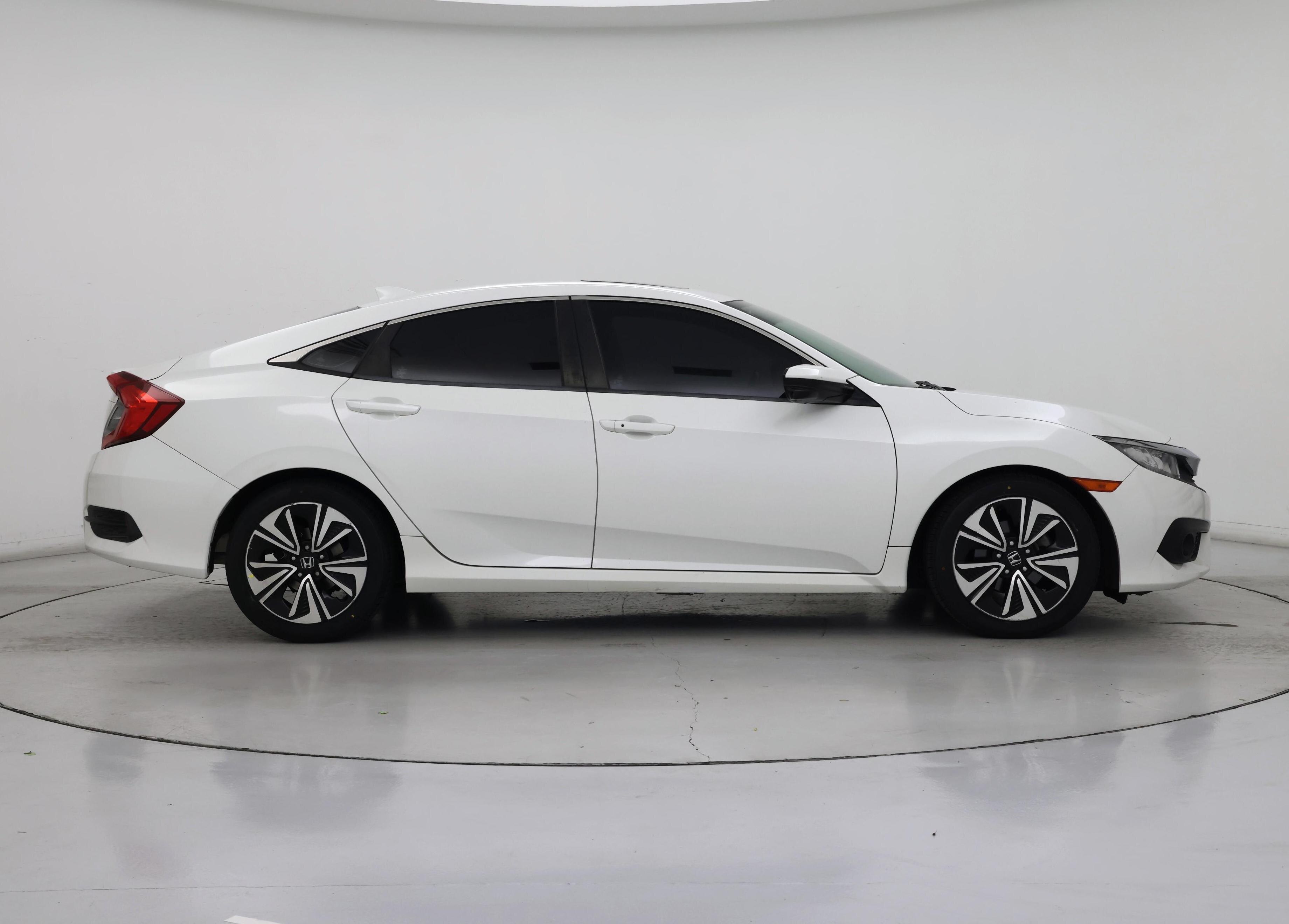 Thumbnail: 2017 Honda Civic - 7