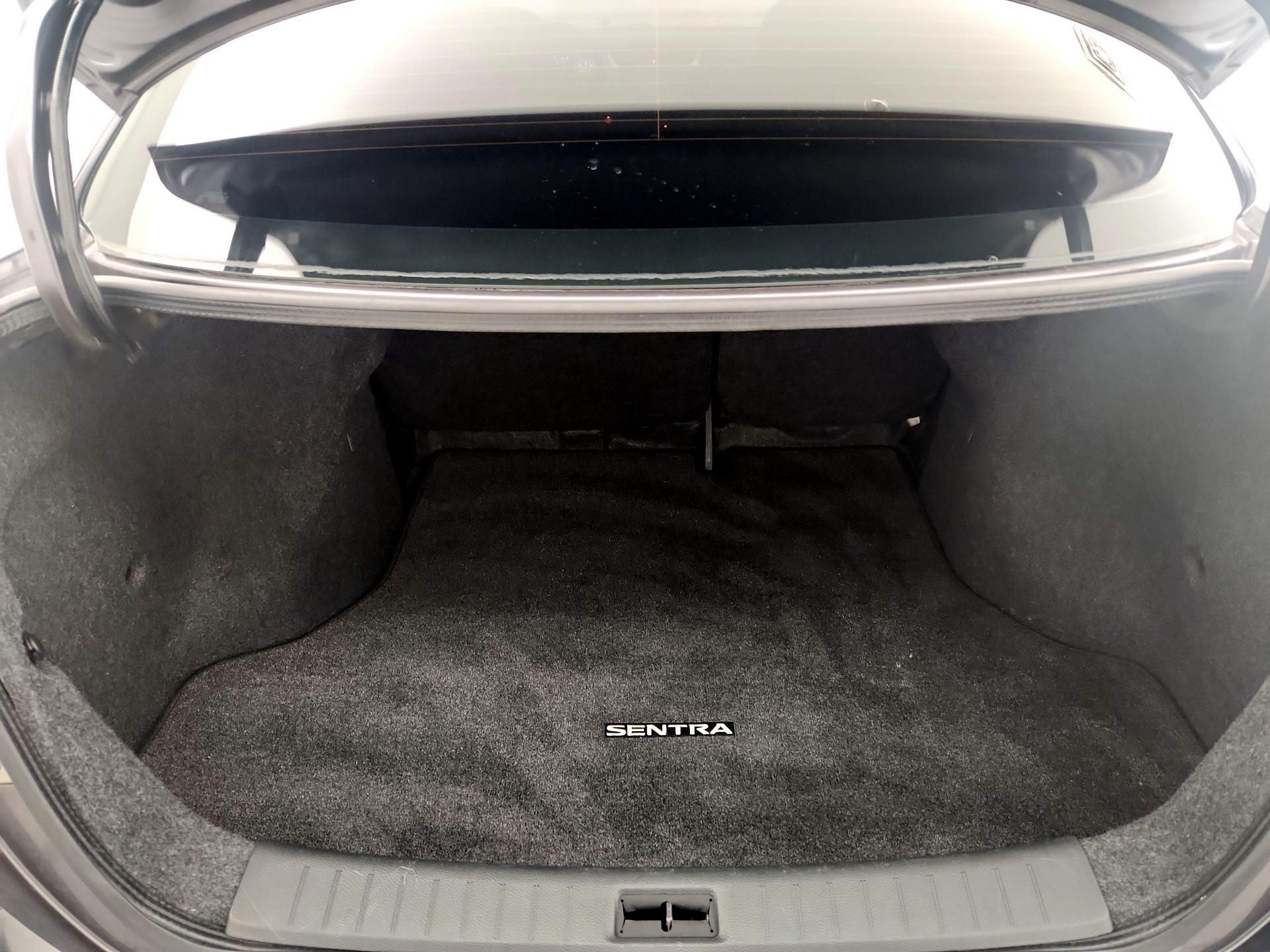 Thumbnail: 2015 Nissan Sentra - 19
