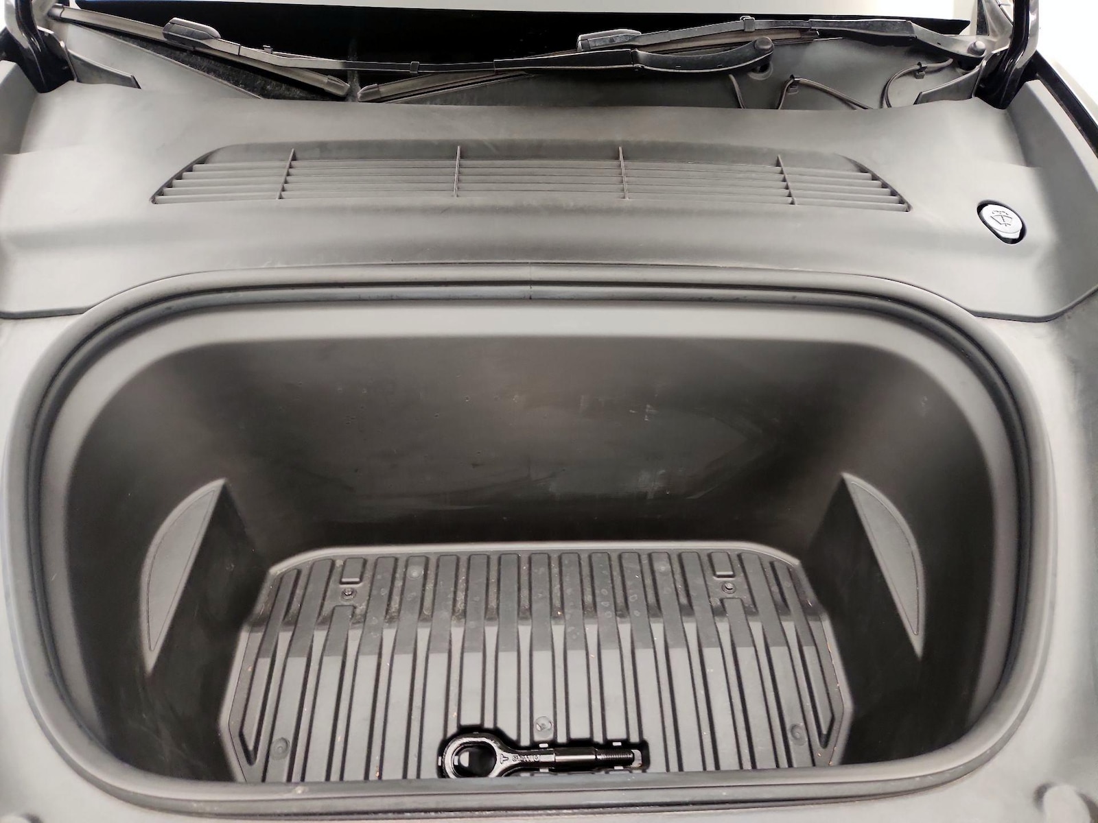 2023 Tesla Model Y Long Range - Photo 22