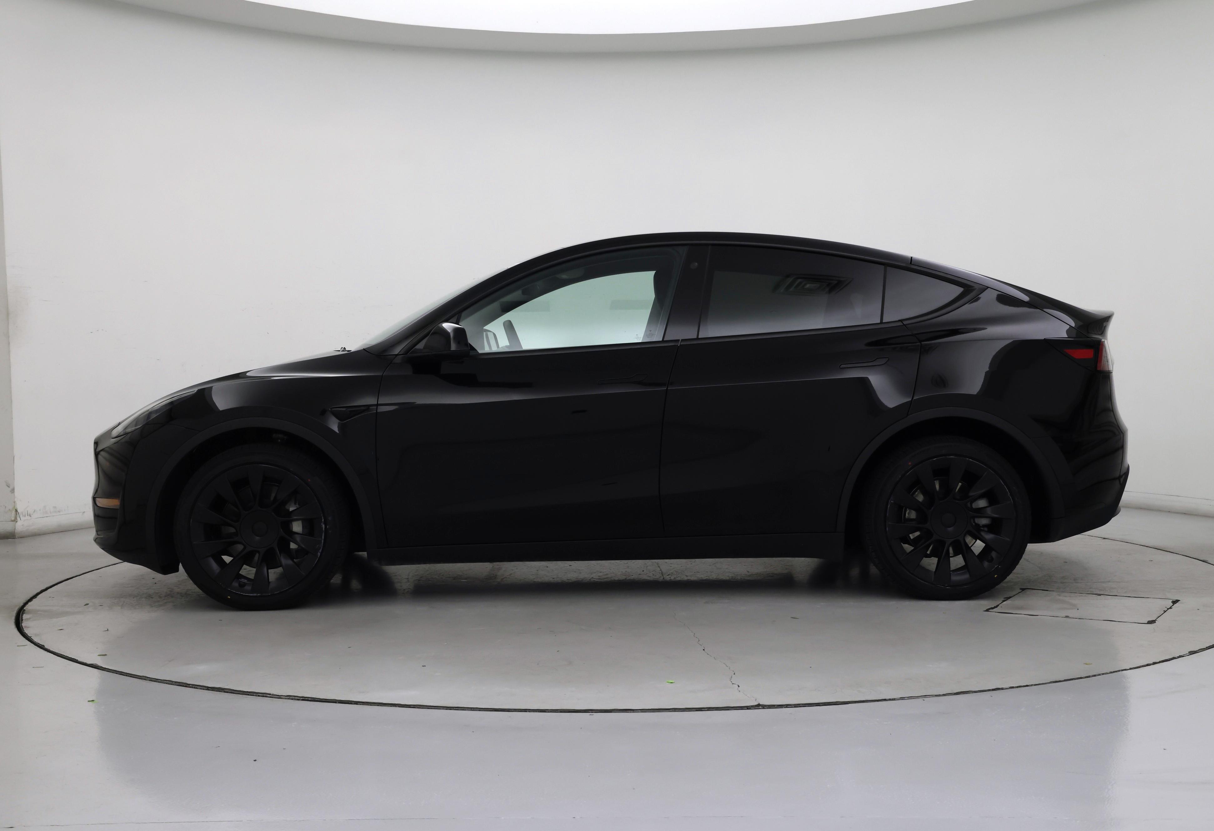 Thumbnail: 2023 Tesla Model Y - 3