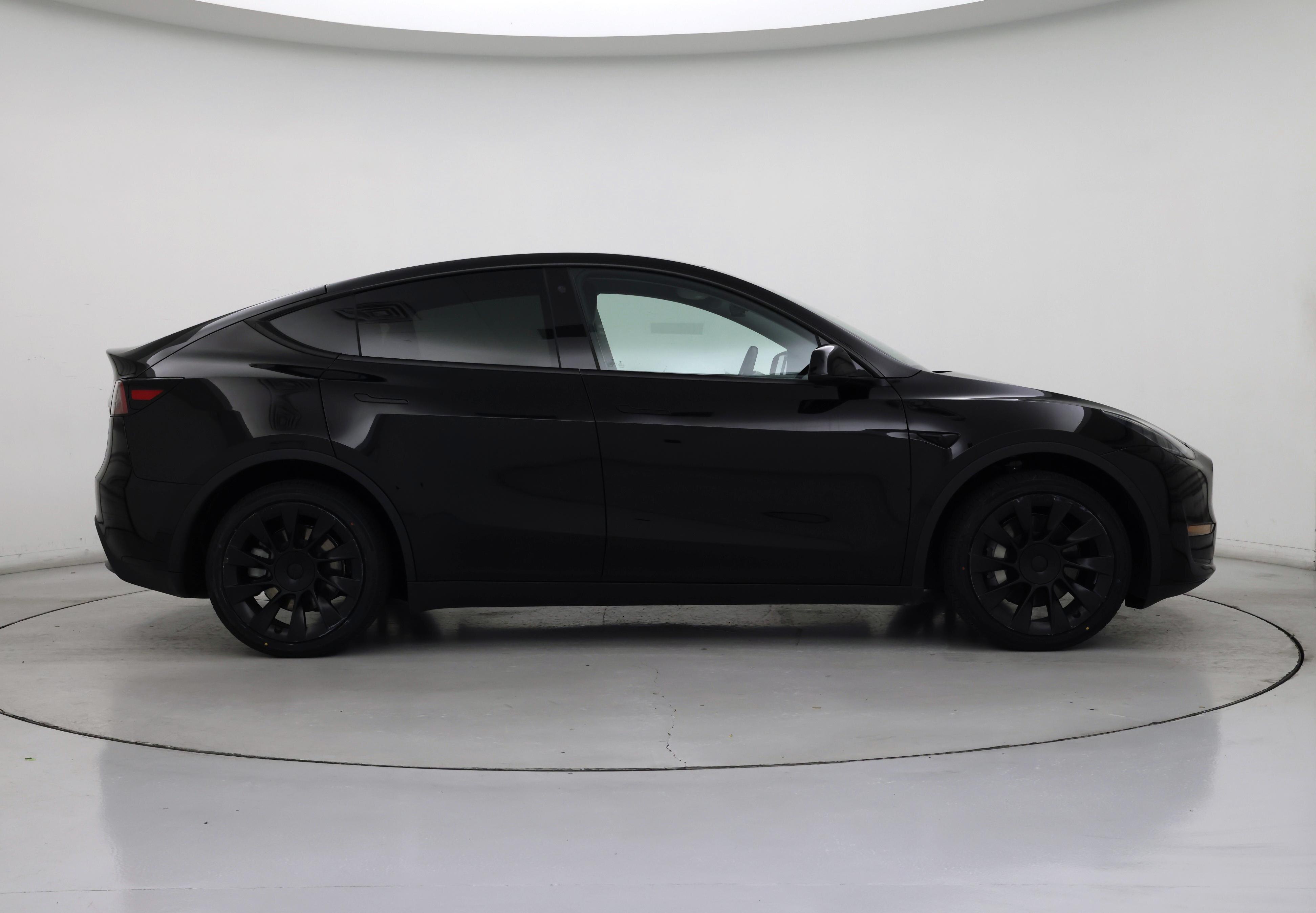 Thumbnail: 2023 Tesla Model Y - 7