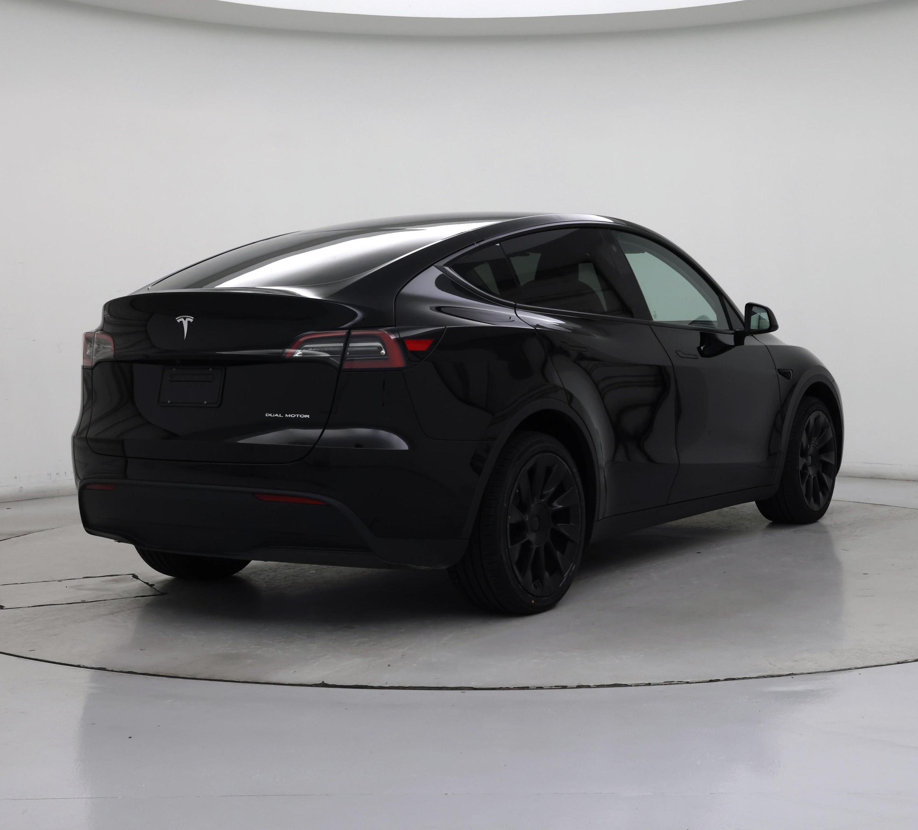 Thumbnail: 2023 Tesla Model Y - 8