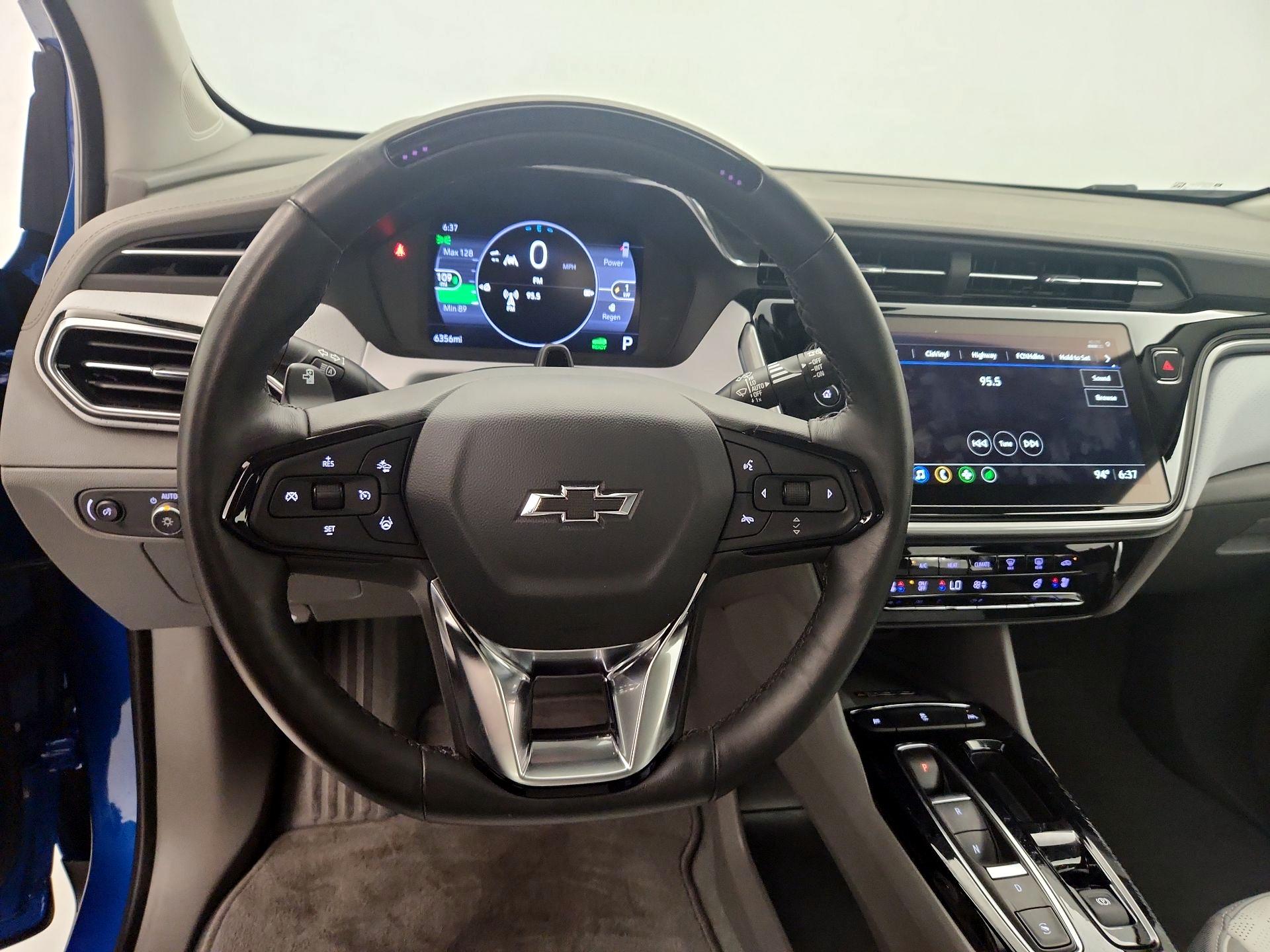 Thumbnail: 2023 Chevrolet Bolt EUV - 10