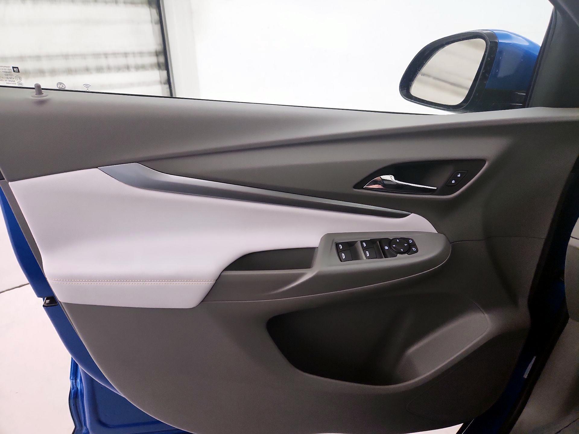 Thumbnail: 2023 Chevrolet Bolt EUV - 12
