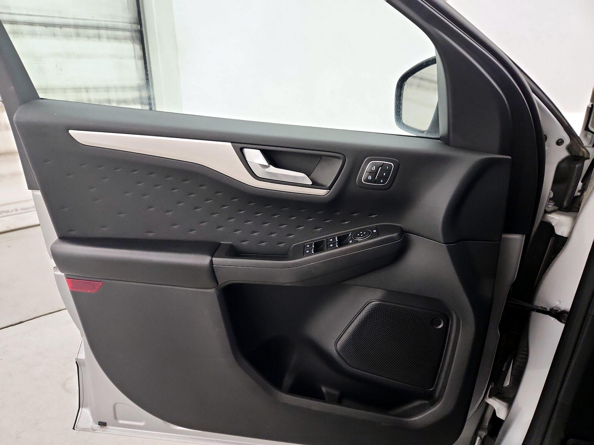Thumbnail: 2020 Ford Escape - 12