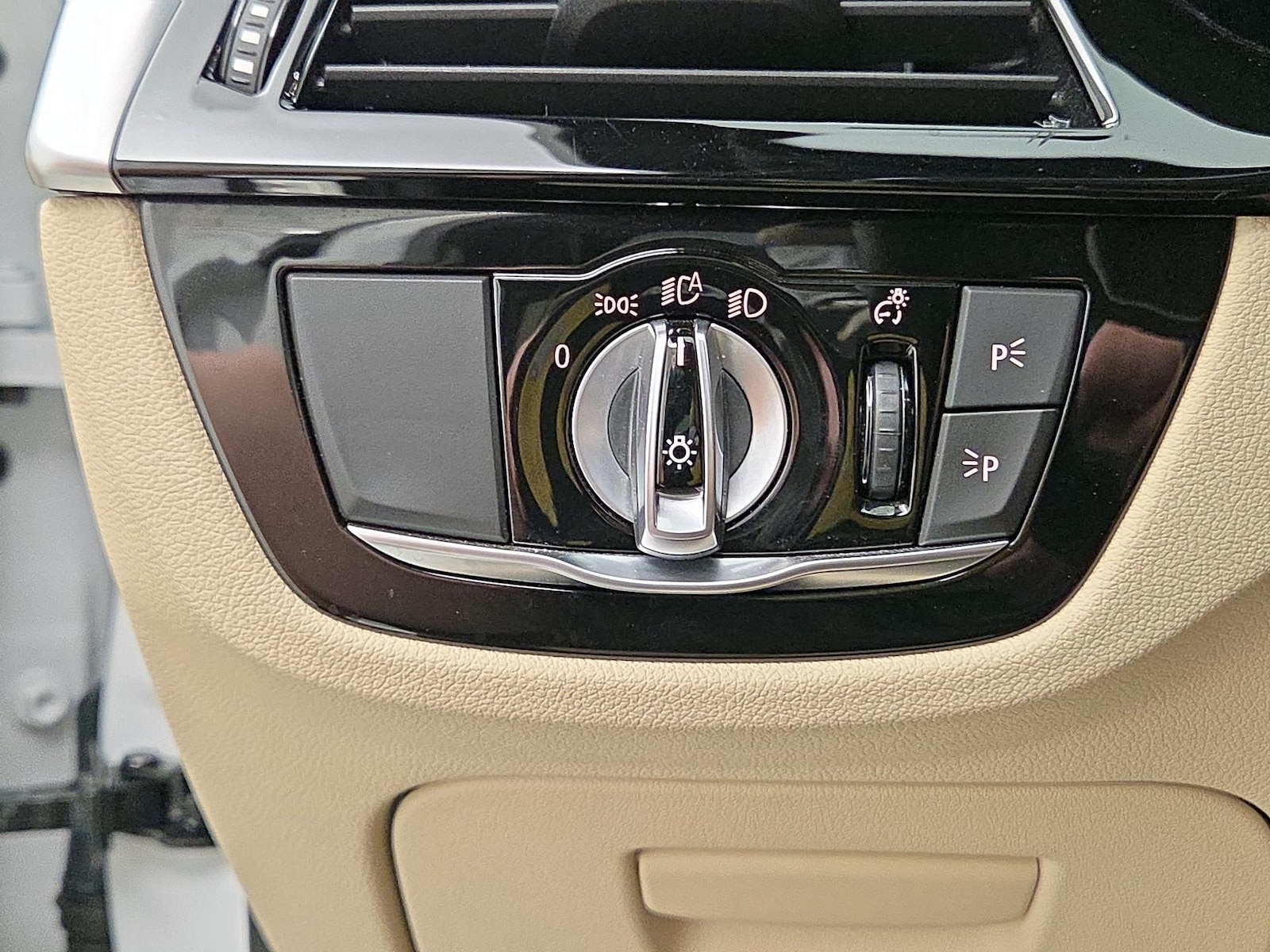 2022 BMW 5 Series 540i - Photo 14