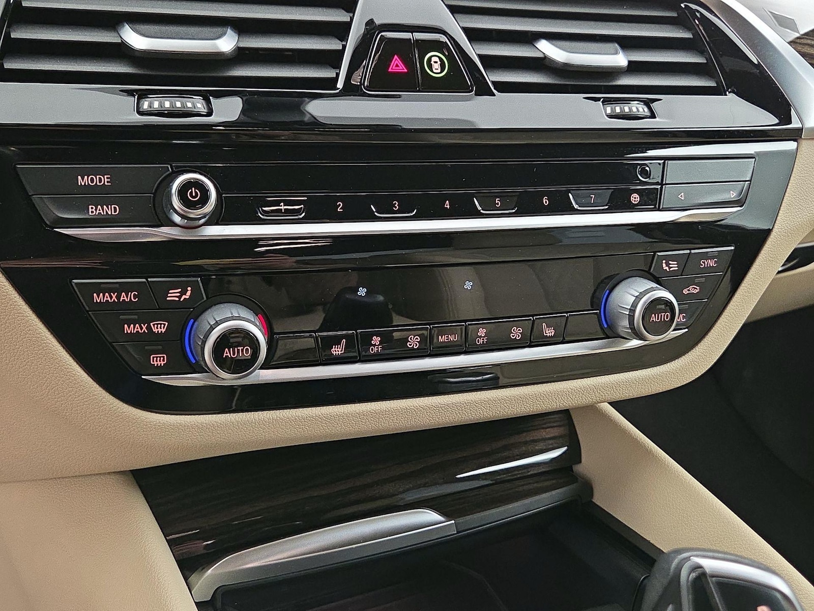 2022 BMW 5 Series 540i - Photo 18