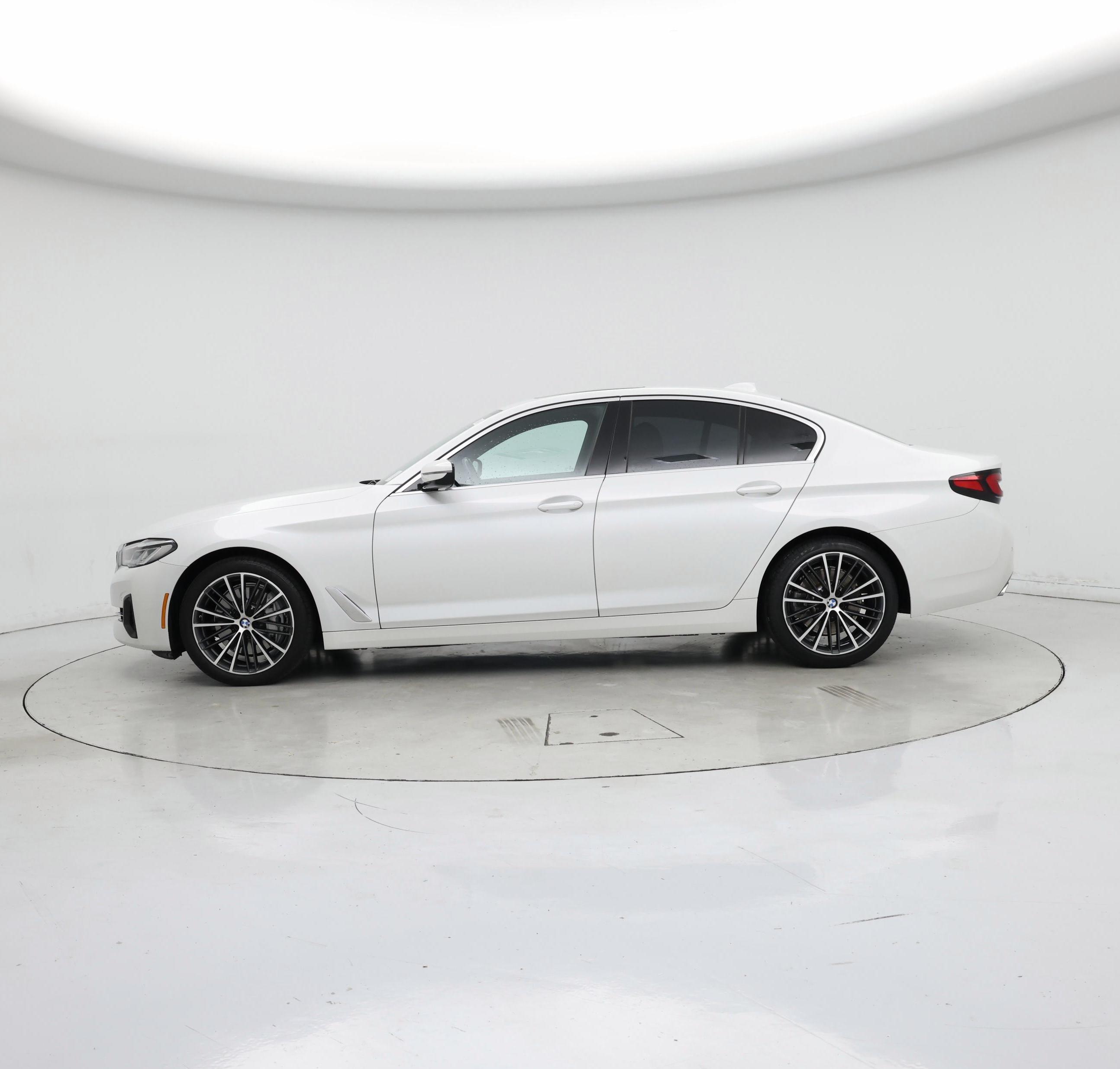 Thumbnail: 2022 BMW 5 Series - 3