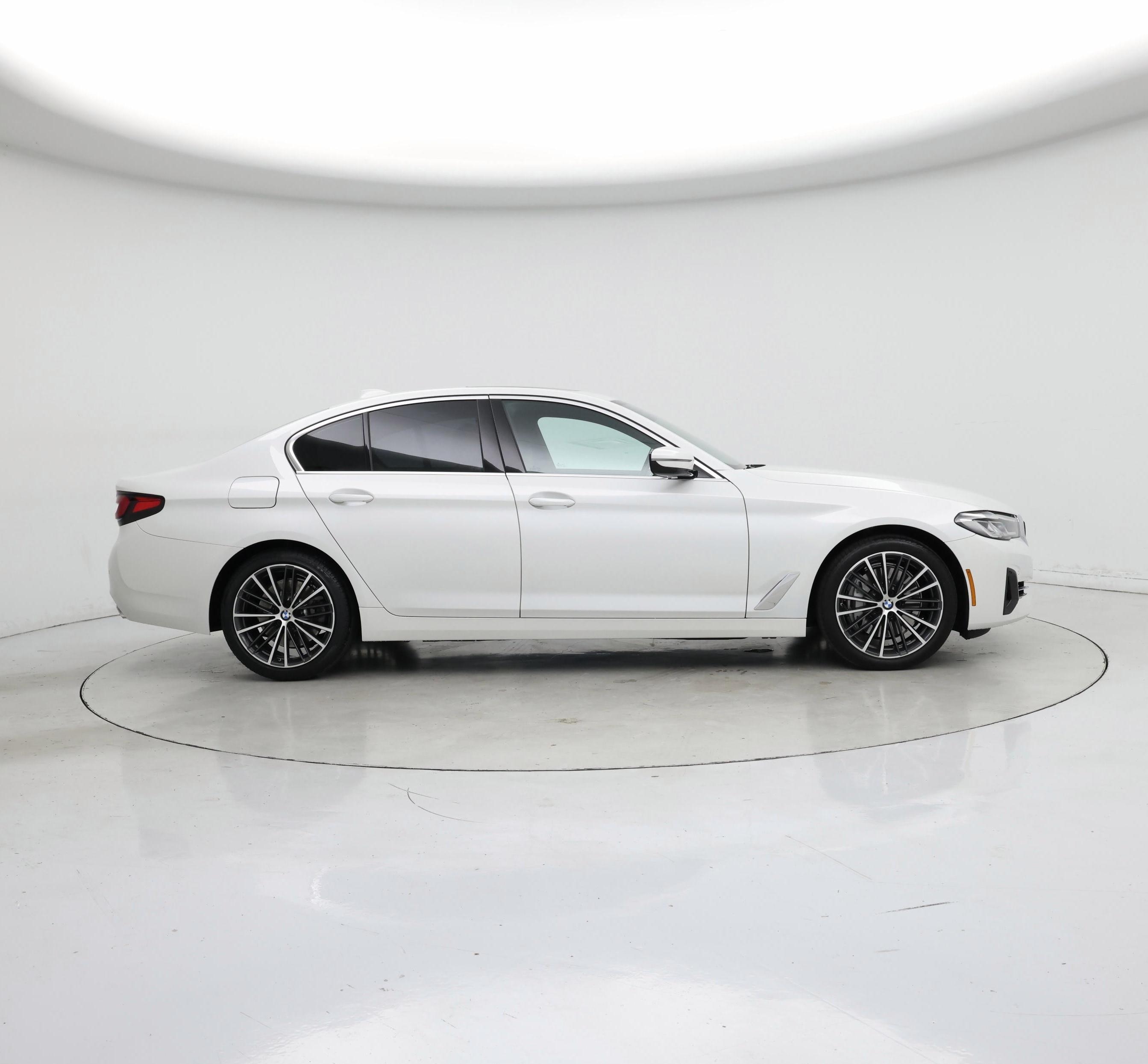 Thumbnail: 2022 BMW 5 Series - 7