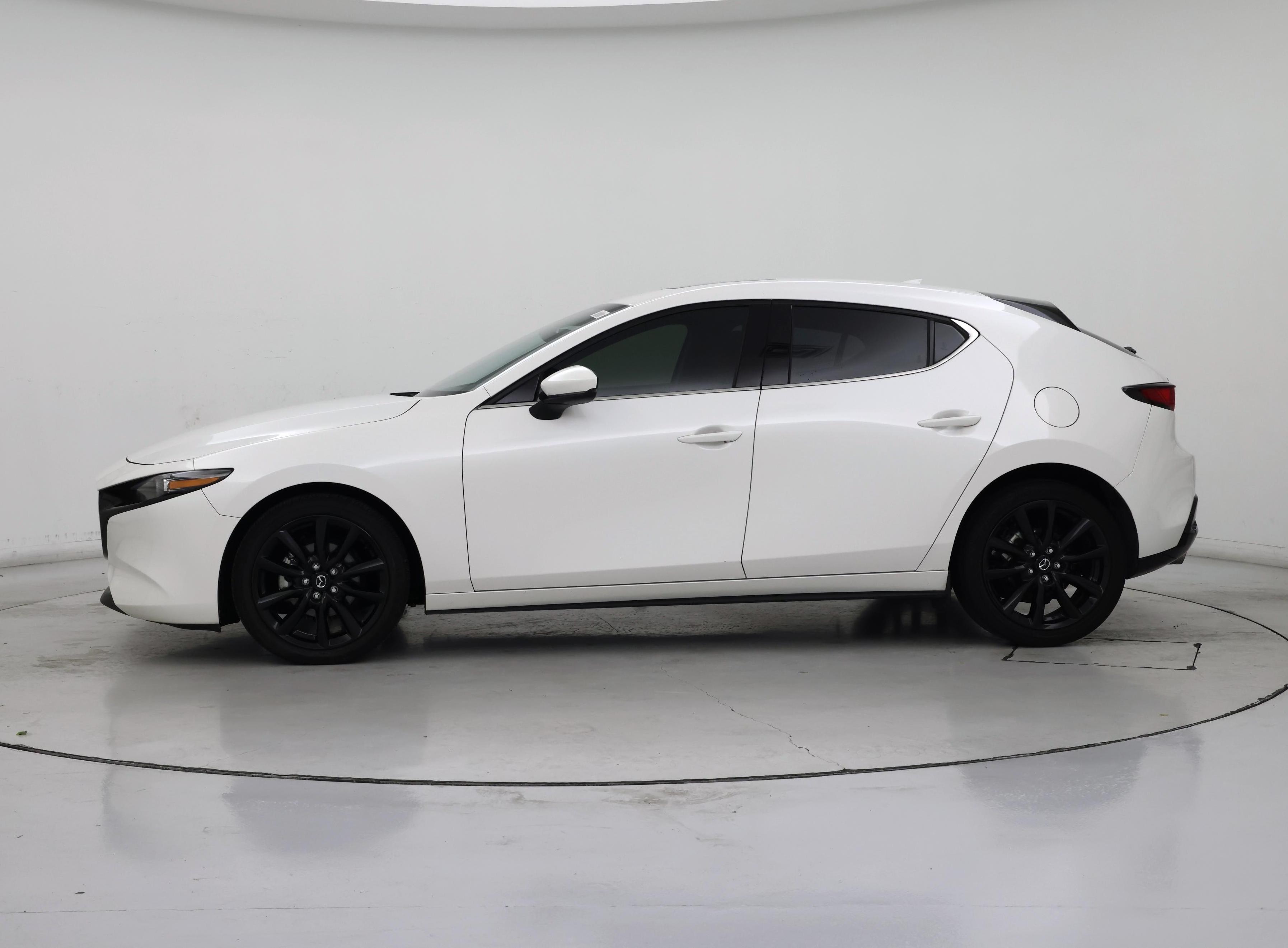 Thumbnail: 2022 Mazda Mazda3 - 3