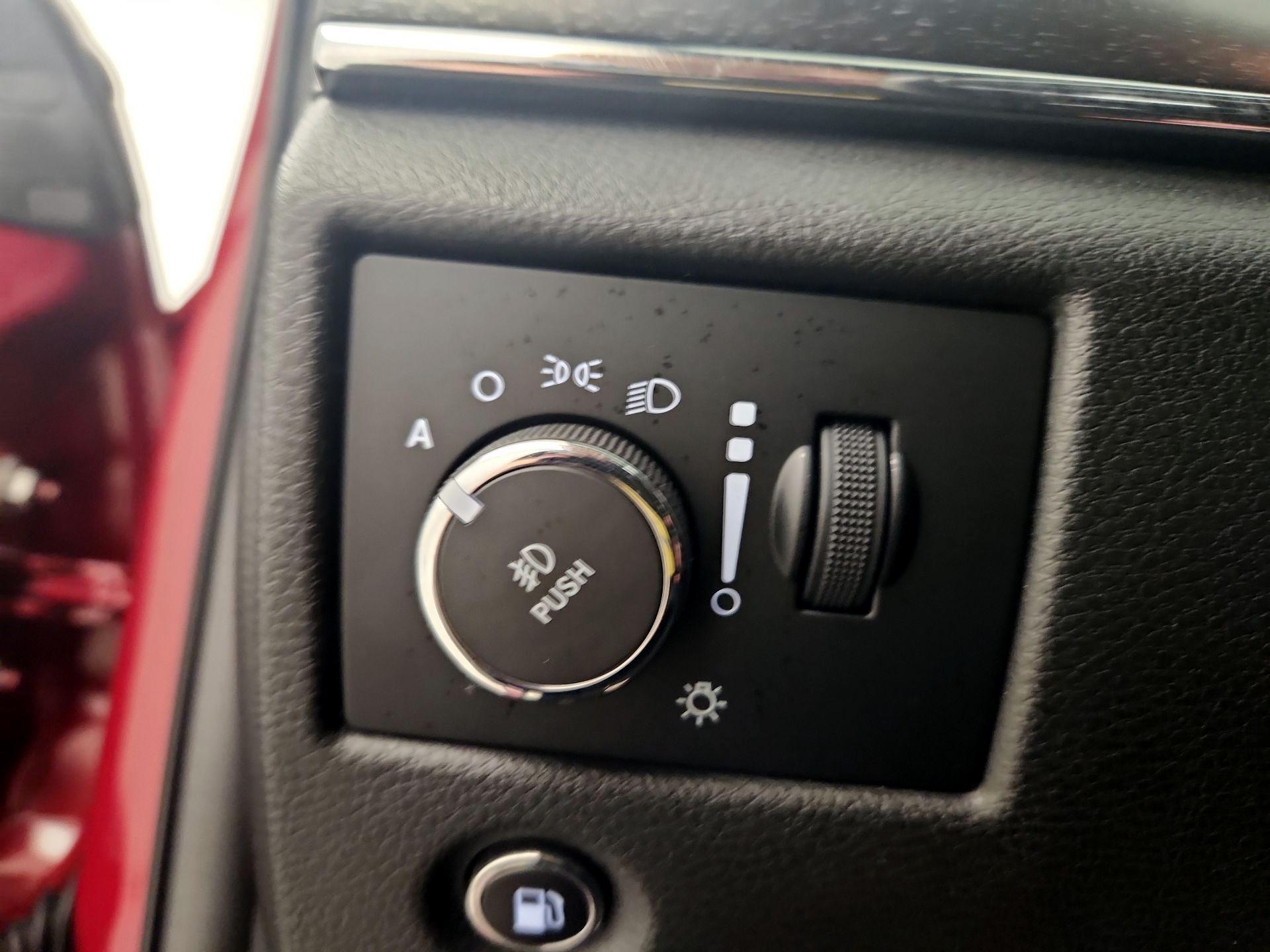 Thumbnail: 2015 Jeep Grand Cherokee - 13