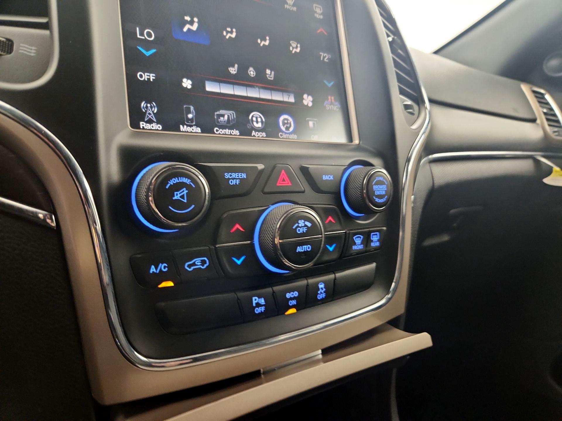 Thumbnail: 2015 Jeep Grand Cherokee - 16
