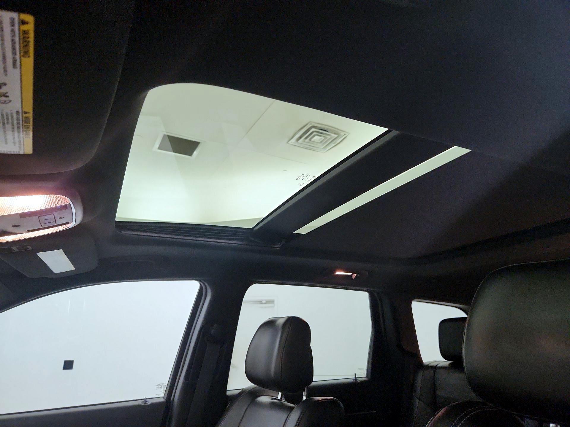 Thumbnail: 2015 Jeep Grand Cherokee - 19