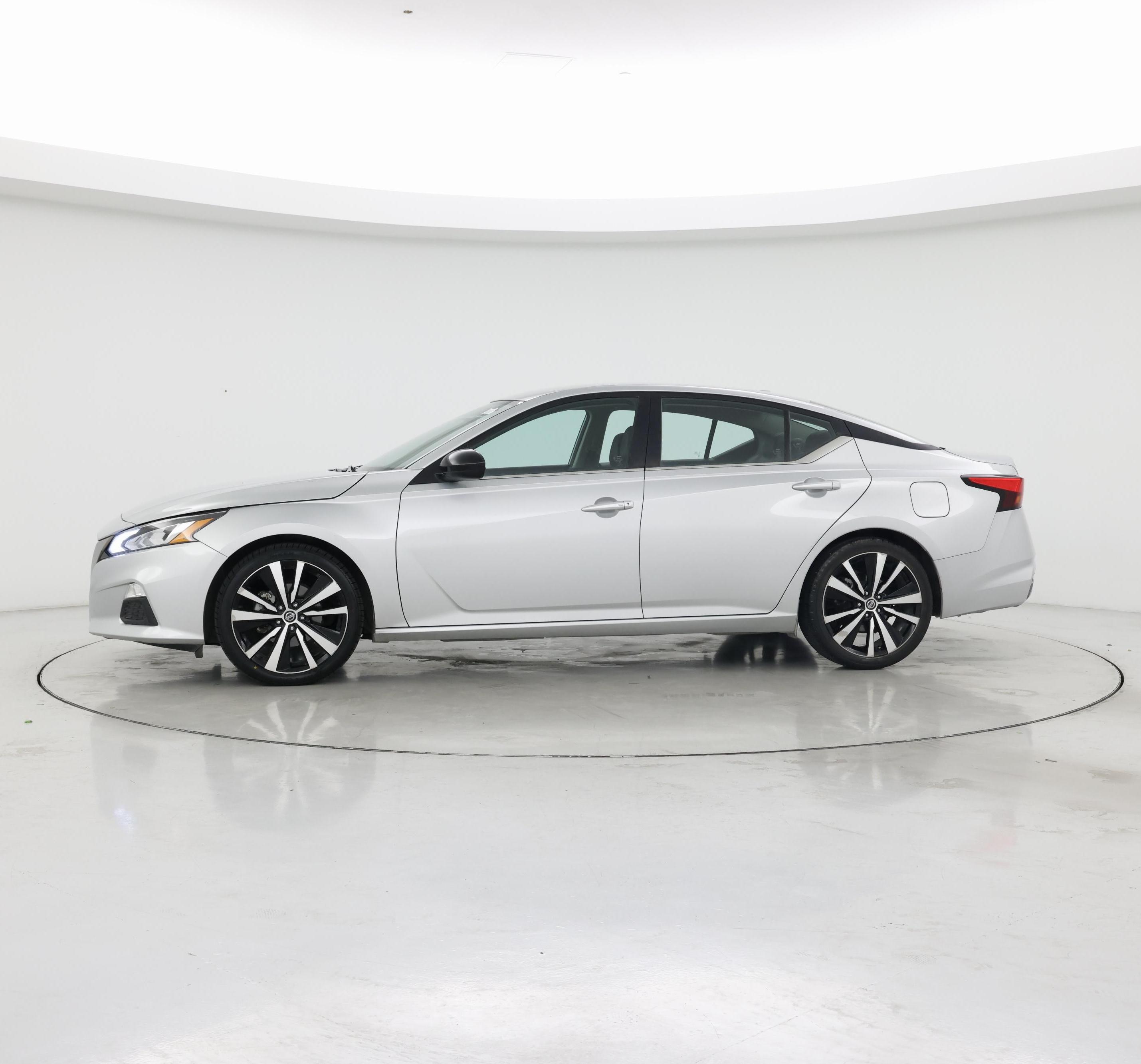 Thumbnail: 2021 Nissan Altima - 3