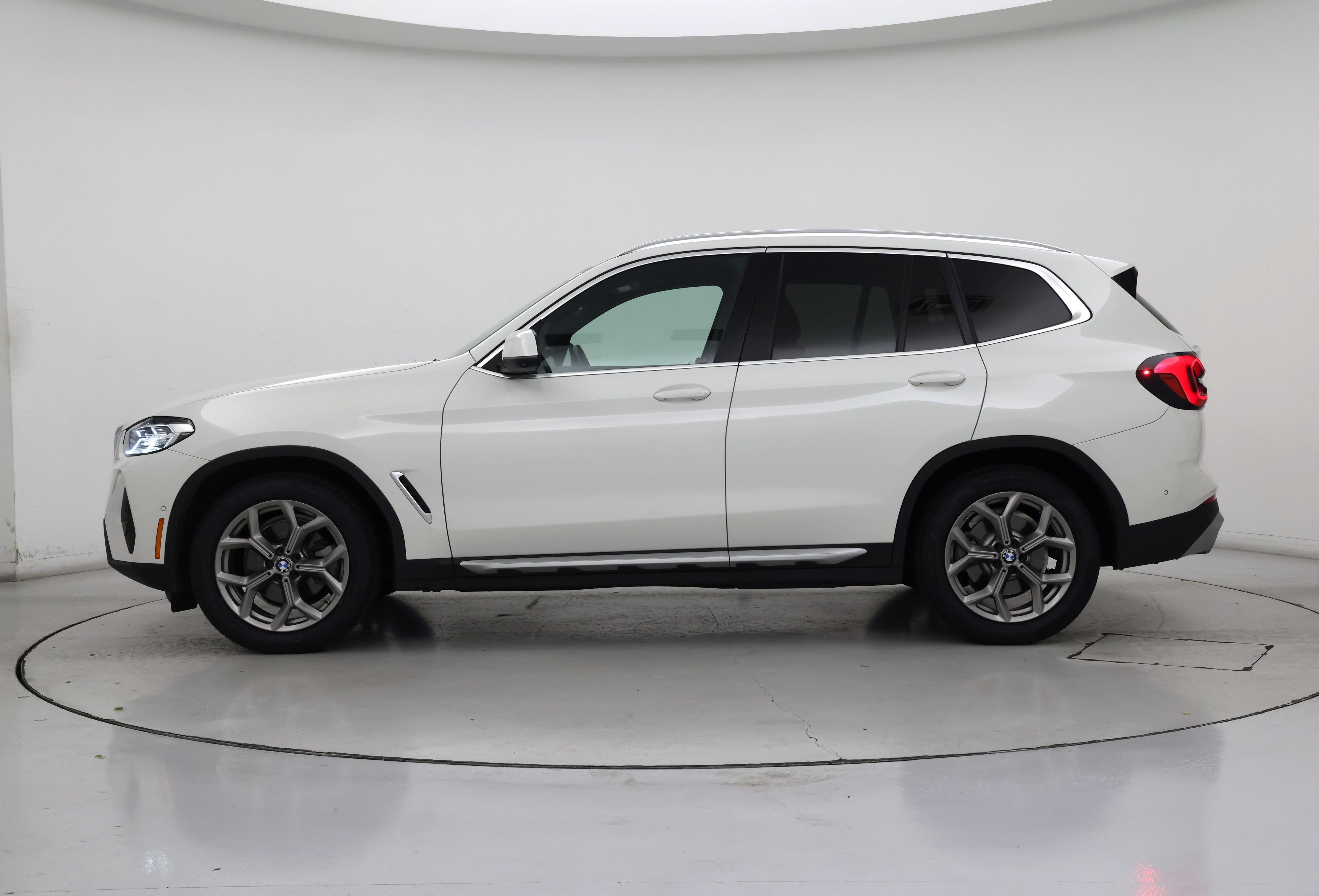 Thumbnail: 2023 BMW X3 - 3