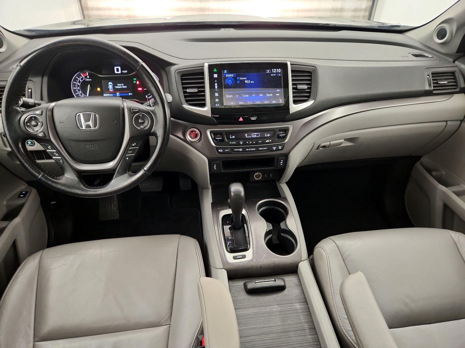 Thumbnail: 2016 Honda Pilot - 9