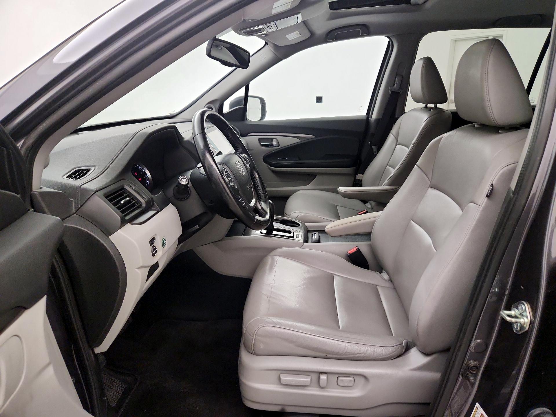 Thumbnail: 2016 Honda Pilot - 11