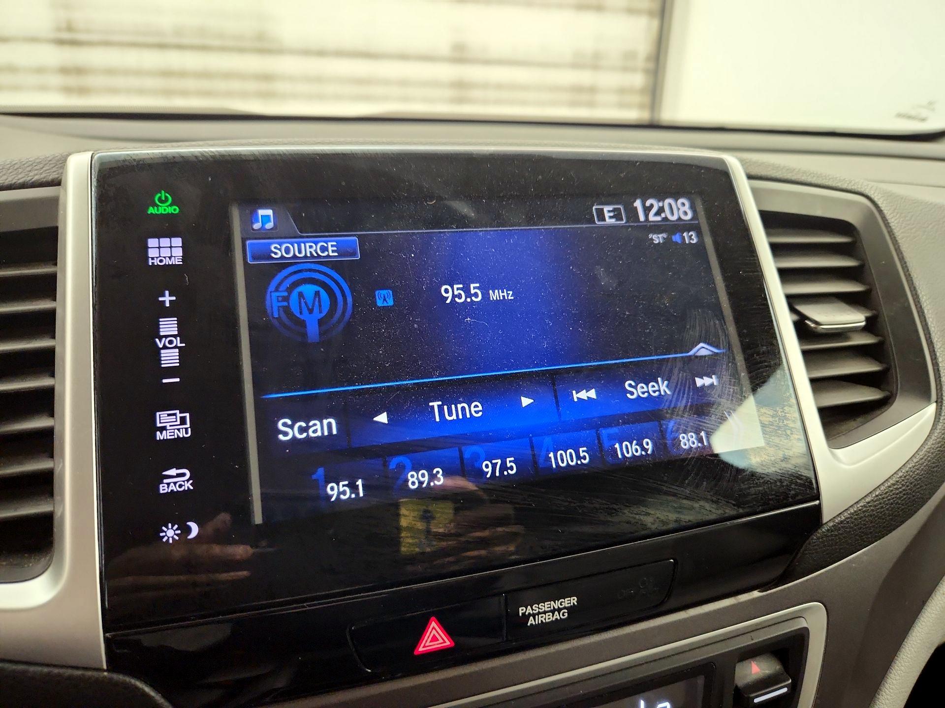 Thumbnail: 2016 Honda Pilot - 15