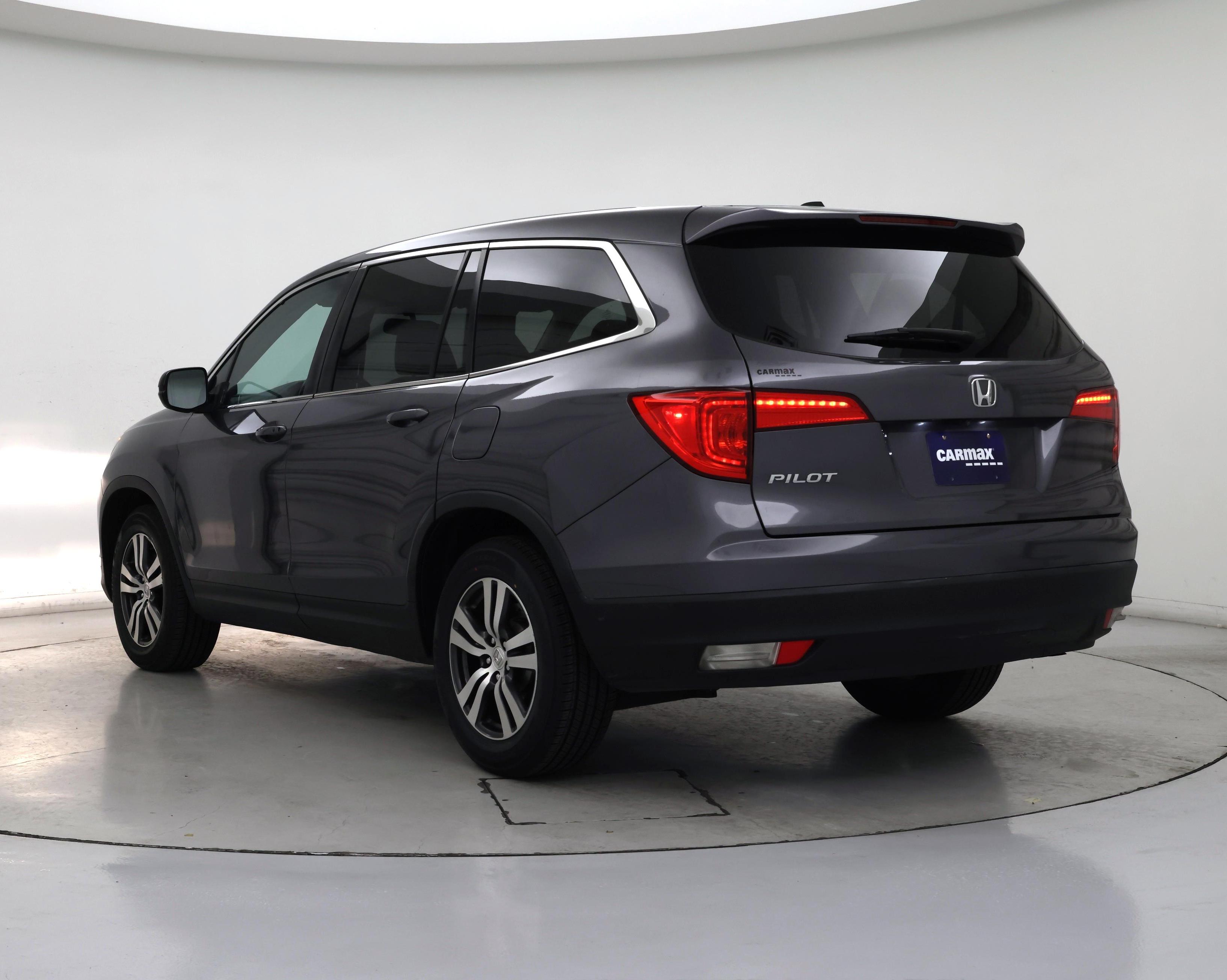 Thumbnail: 2016 Honda Pilot - 2