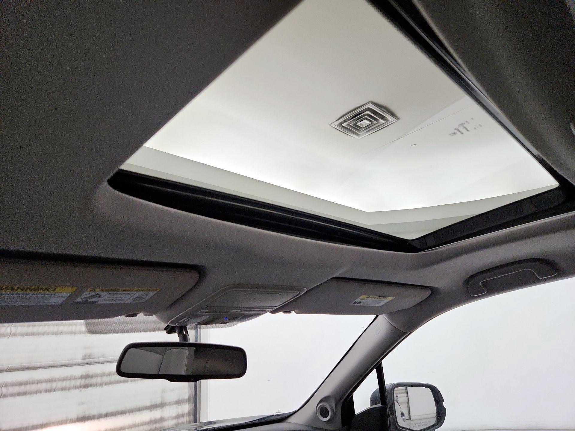 Thumbnail: 2016 Honda Pilot - 19