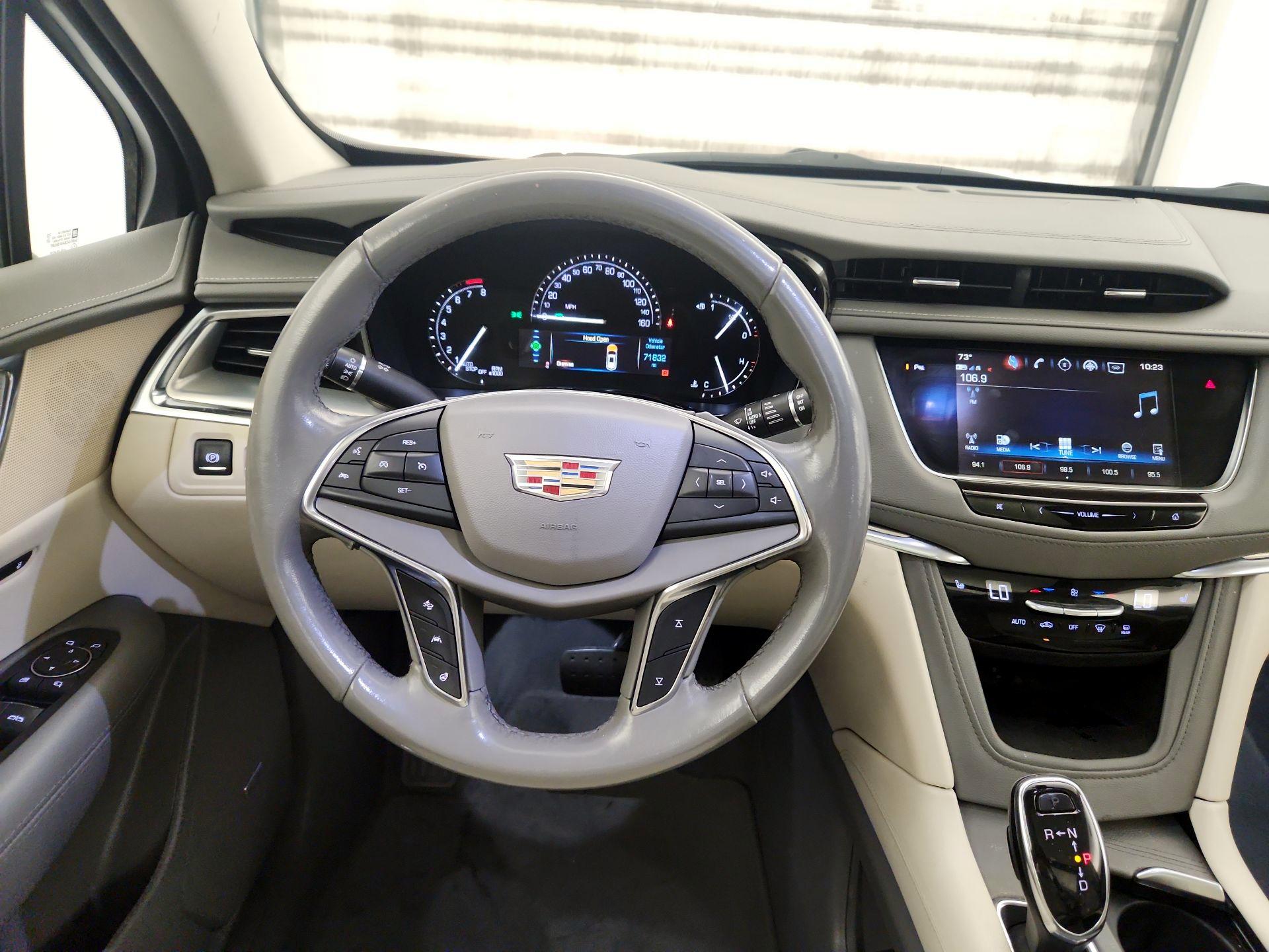 Thumbnail: 2019 Cadillac XT5 - 10
