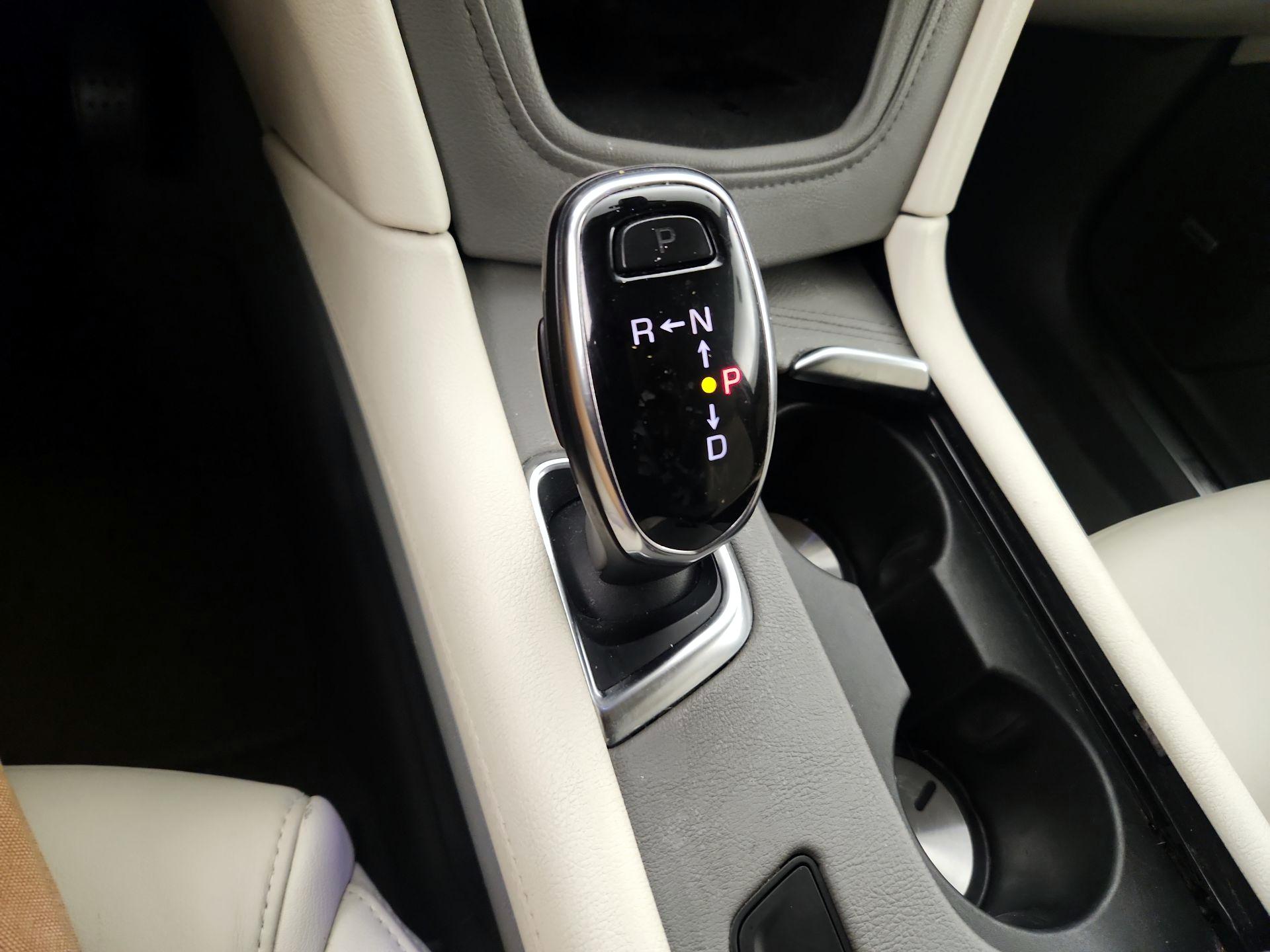 Thumbnail: 2019 Cadillac XT5 - 17