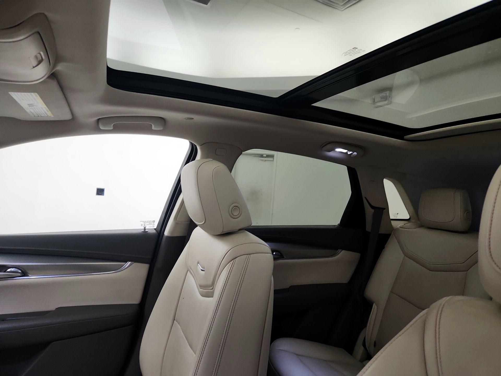 Thumbnail: 2019 Cadillac XT5 - 19