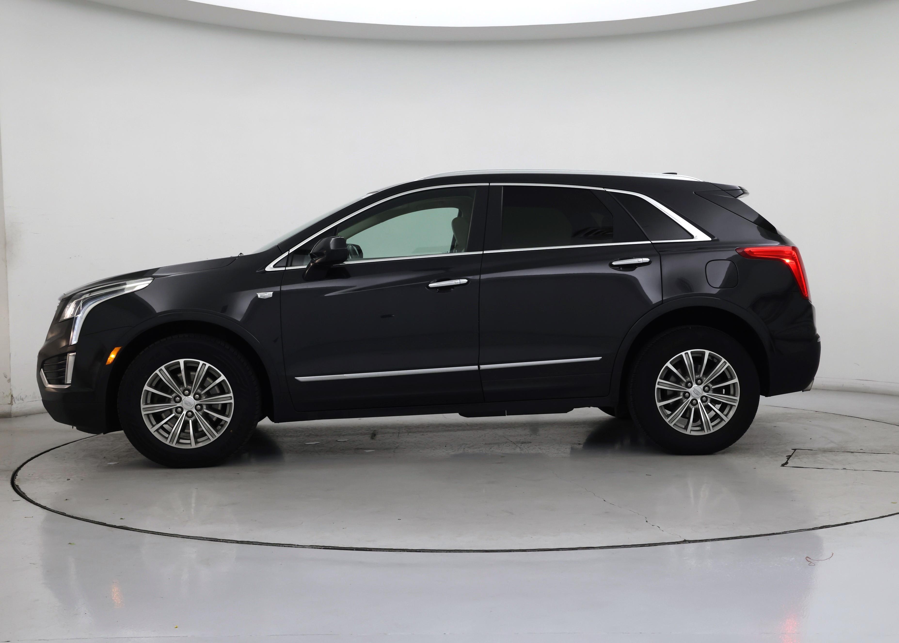 Thumbnail: 2019 Cadillac XT5 - 3