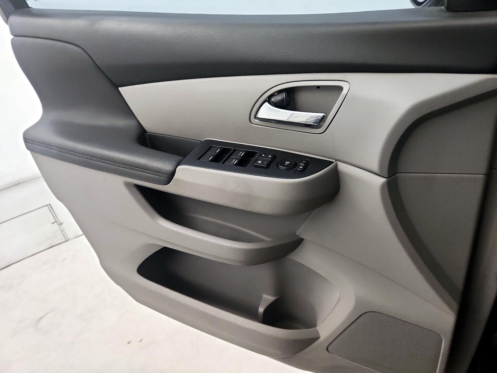 Thumbnail: 2015 Honda Odyssey - 12