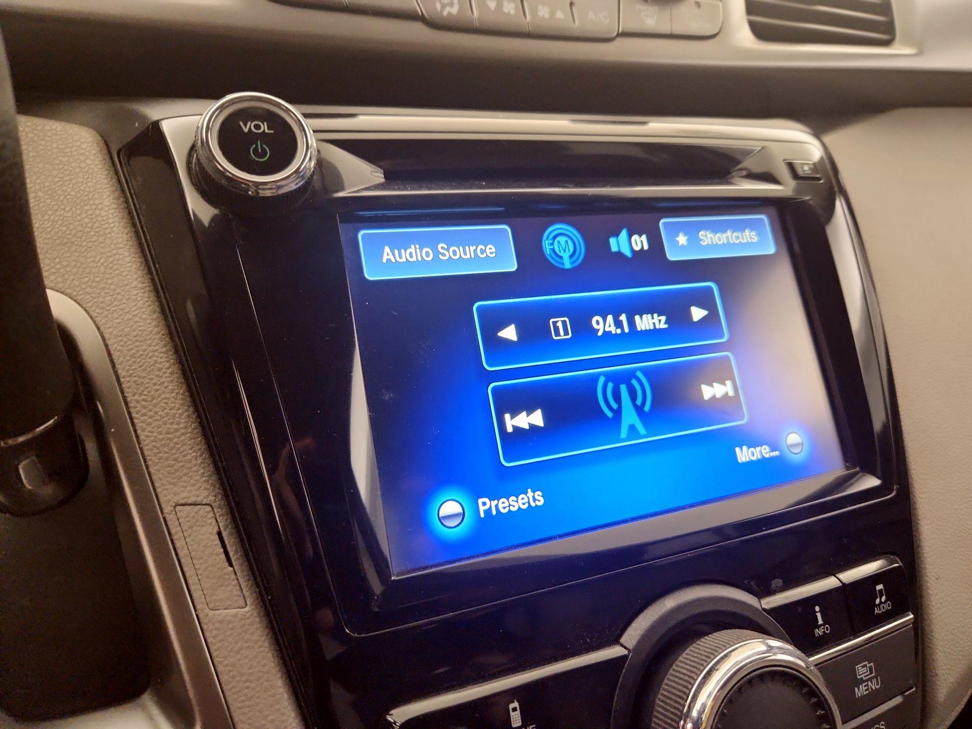 Thumbnail: 2015 Honda Odyssey - 15