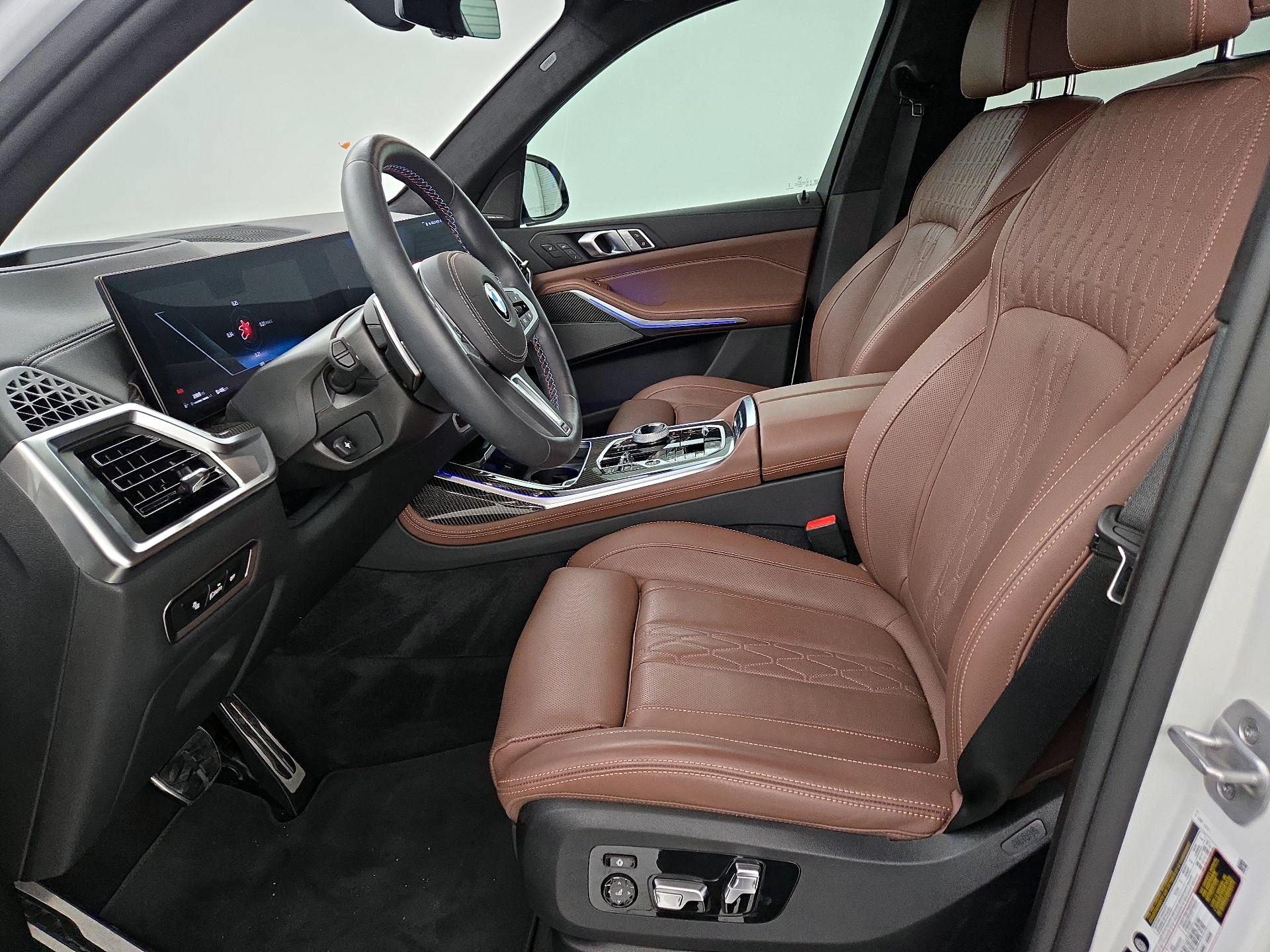 Thumbnail: 2026 BMW X7 - 11