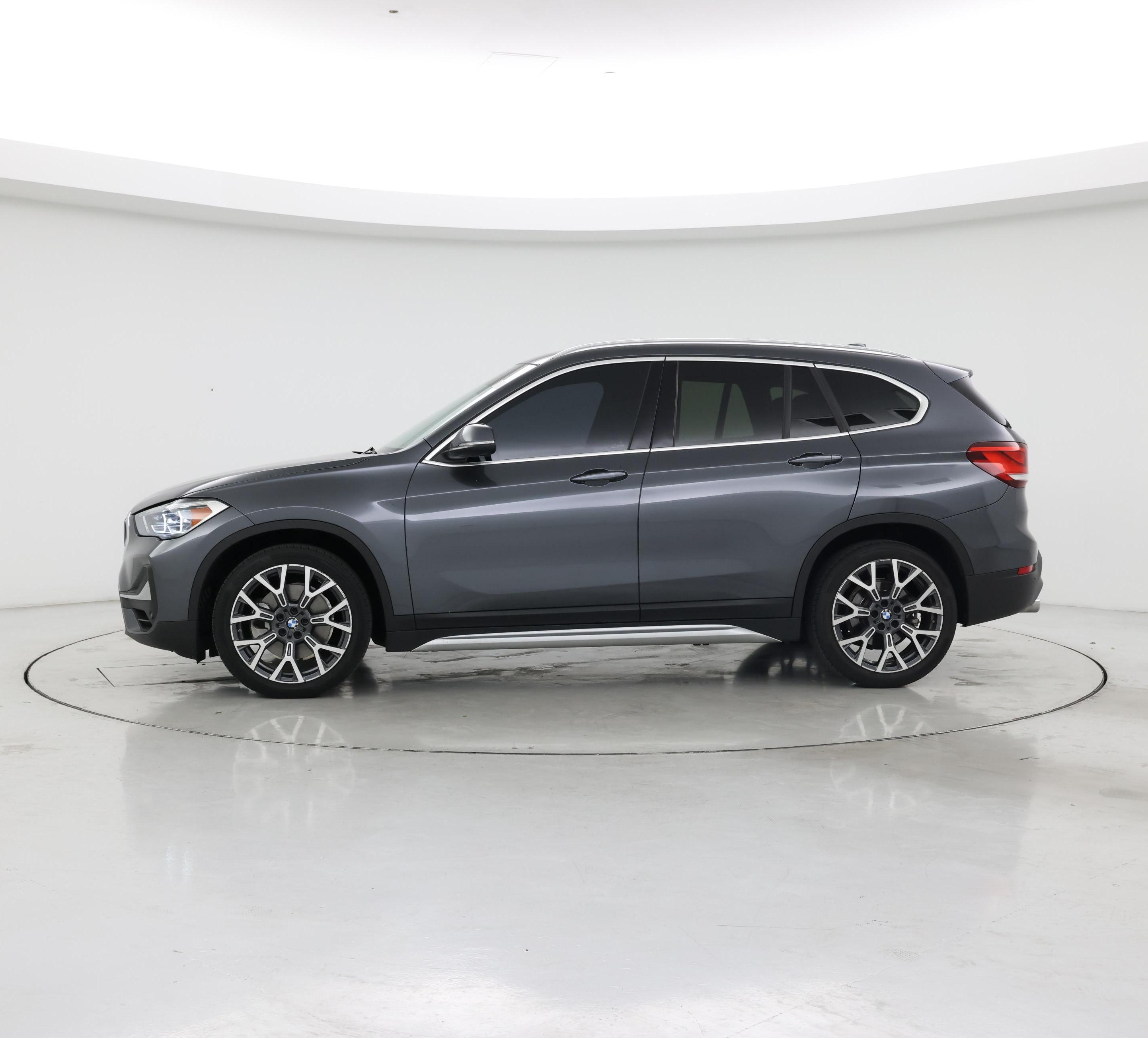 Thumbnail: 2022 BMW X1 - 3