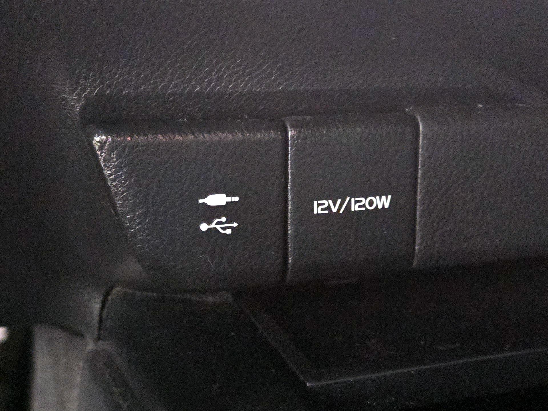 Thumbnail: 2018 Toyota Camry - 18