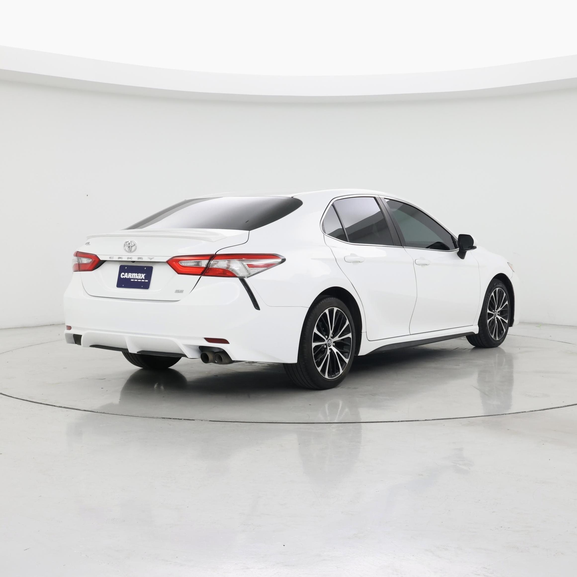 Thumbnail: 2018 Toyota Camry - 8