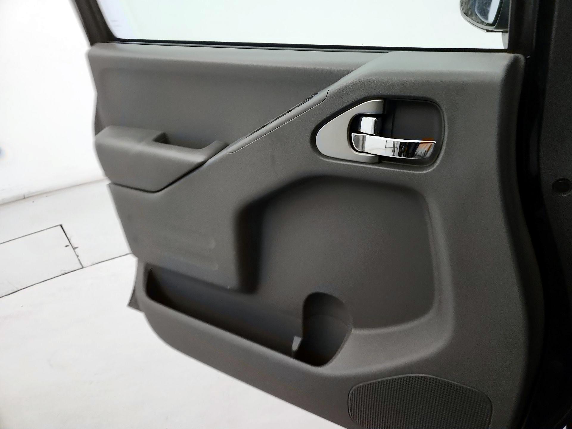 Thumbnail: 2019 Nissan Frontier - 12