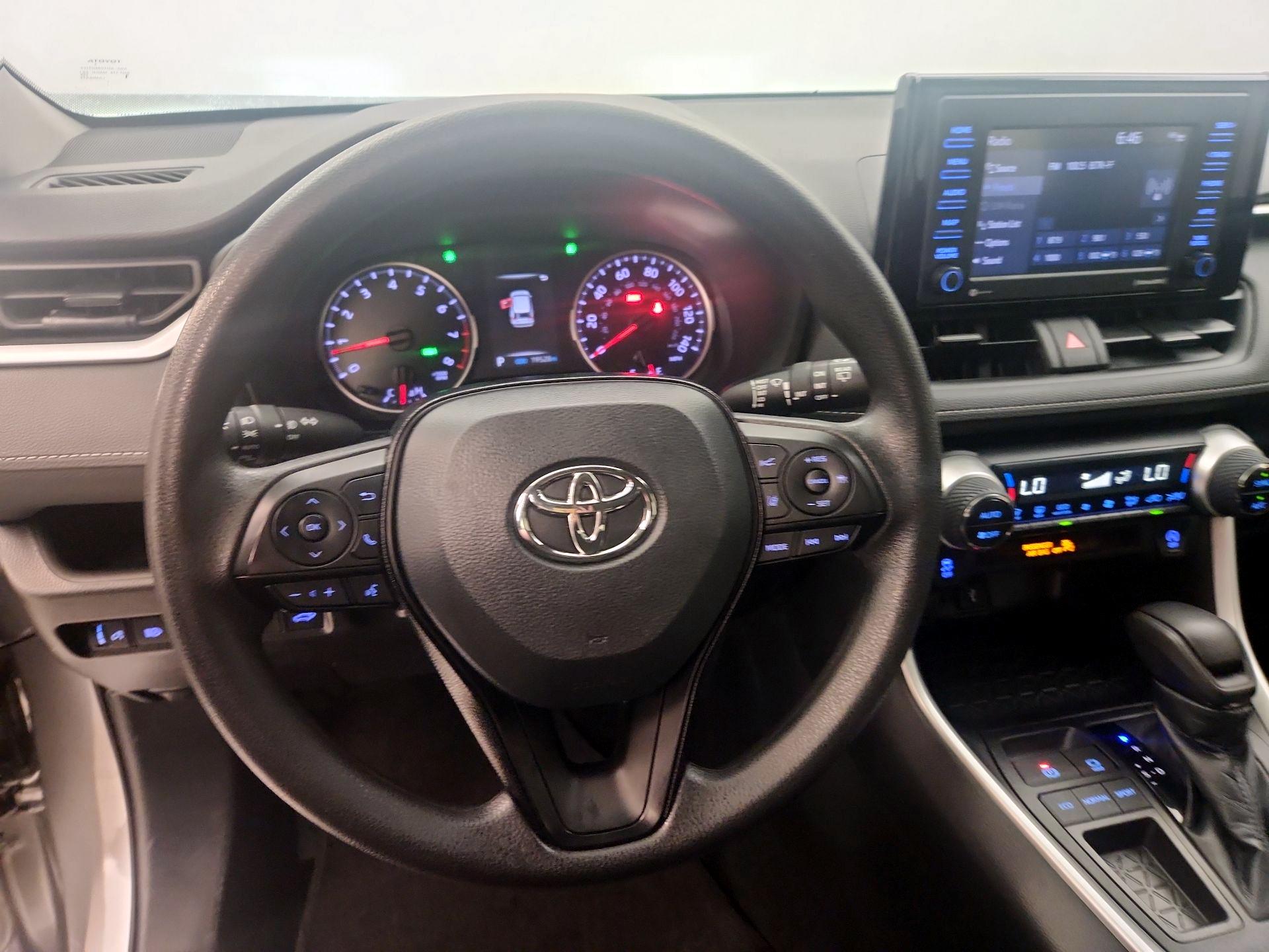 Thumbnail: 2021 Toyota RAV4 - 10