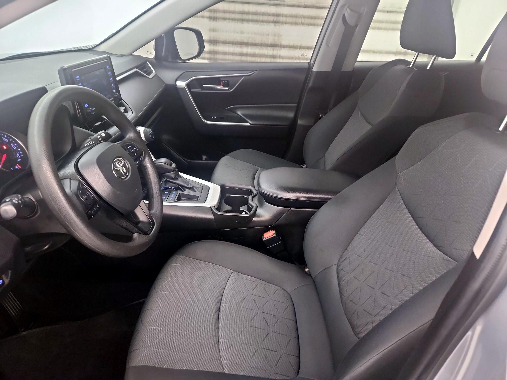 Thumbnail: 2021 Toyota RAV4 - 11