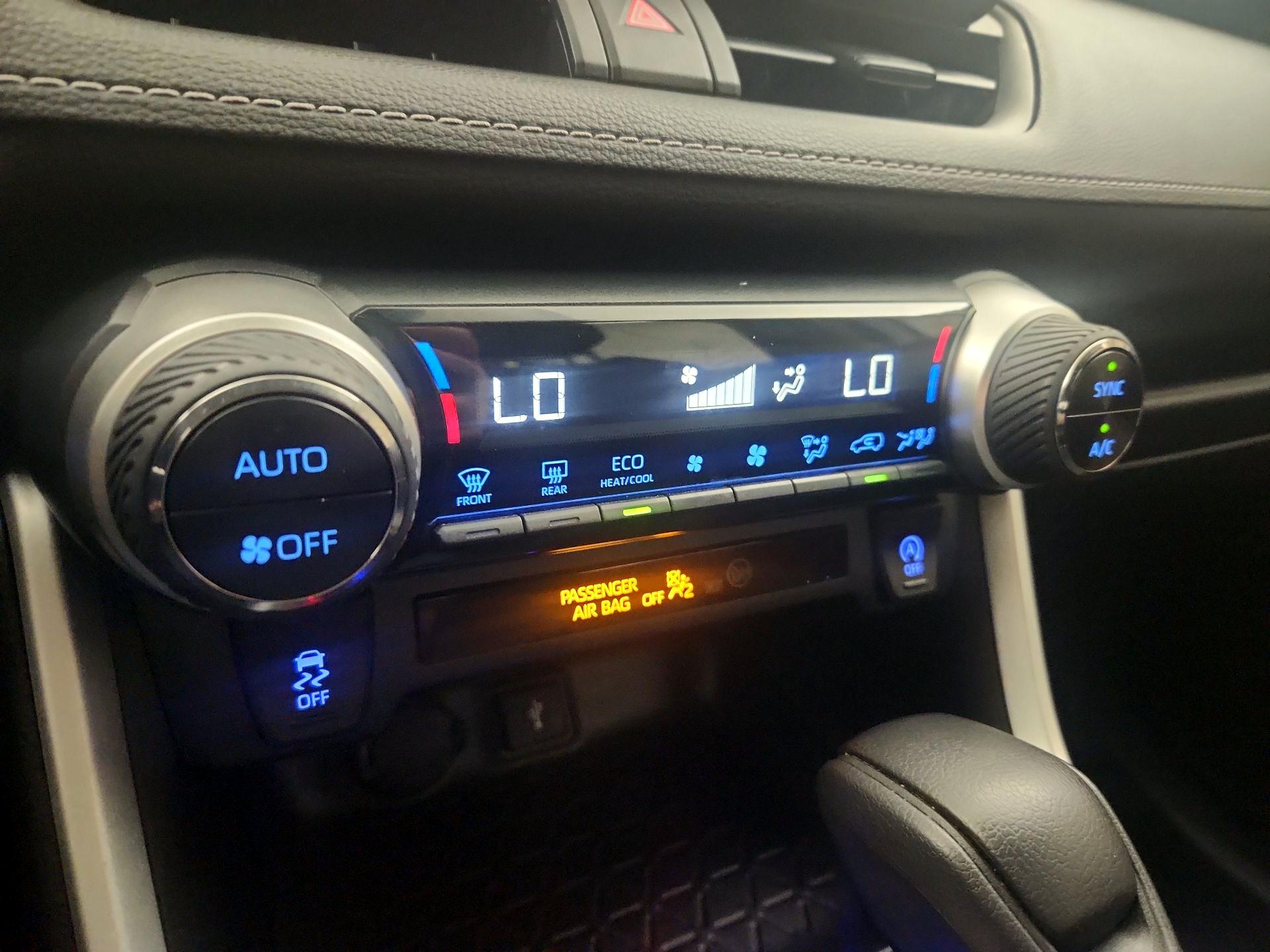 Thumbnail: 2021 Toyota RAV4 - 16