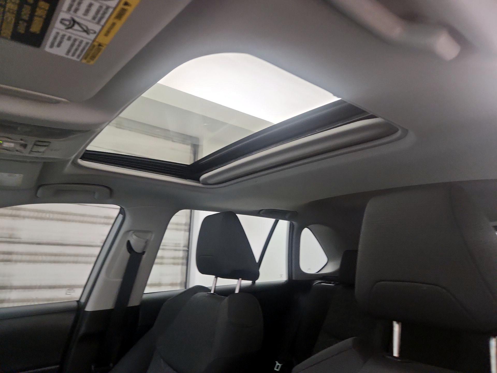 Thumbnail: 2021 Toyota RAV4 - 19