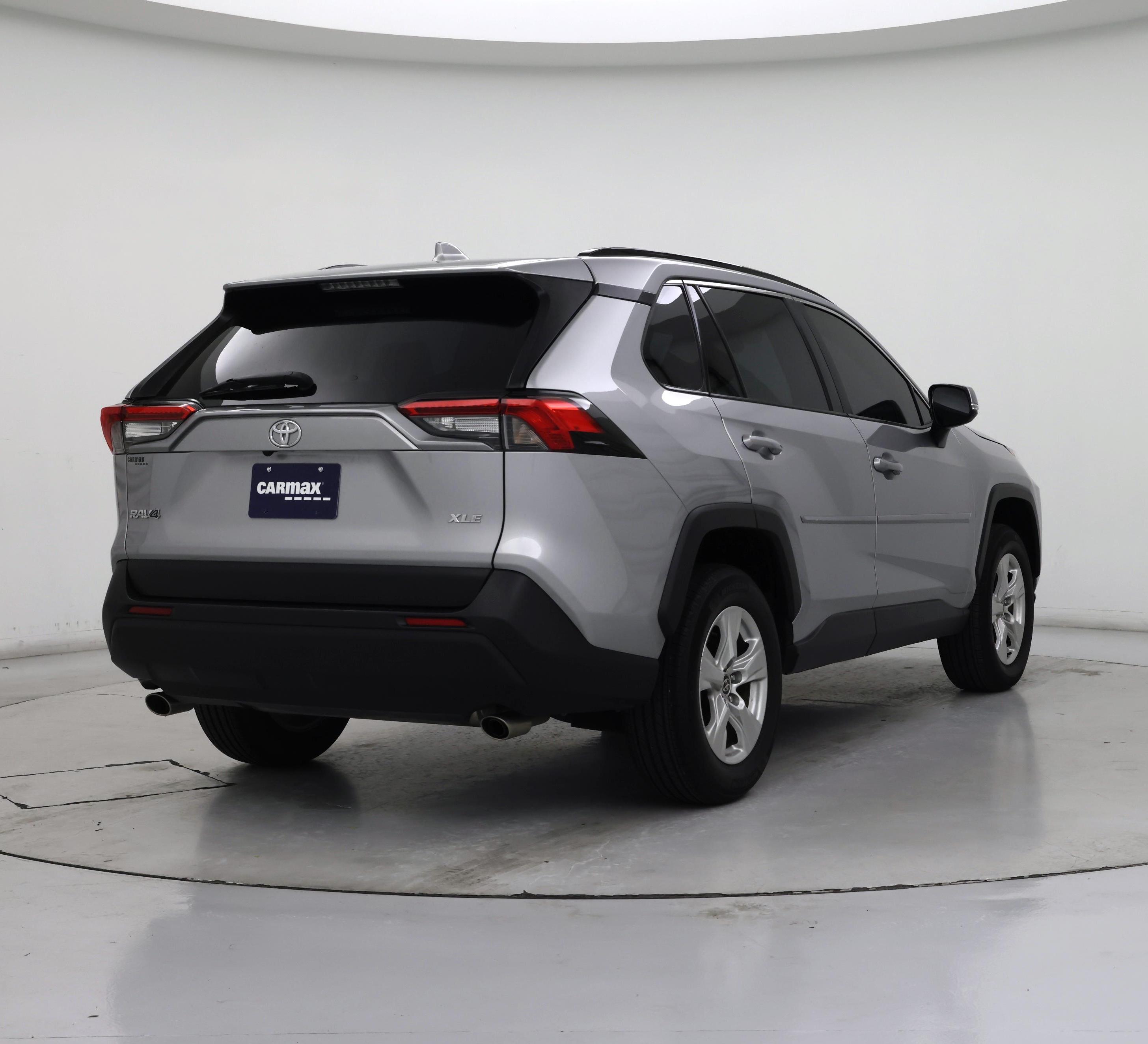Thumbnail: 2021 Toyota RAV4 - 8