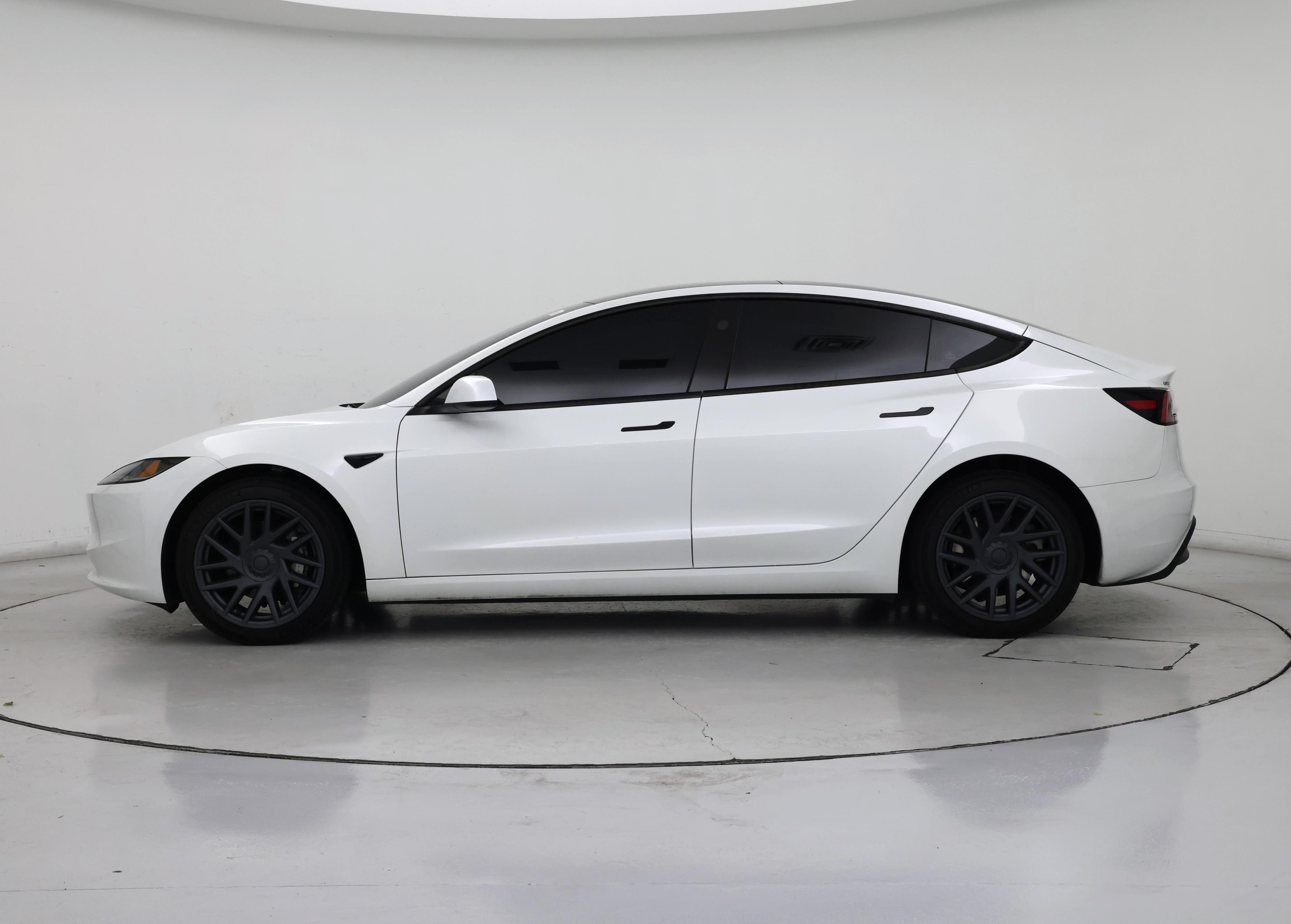 Thumbnail: 2025 Tesla Model 3 - 3