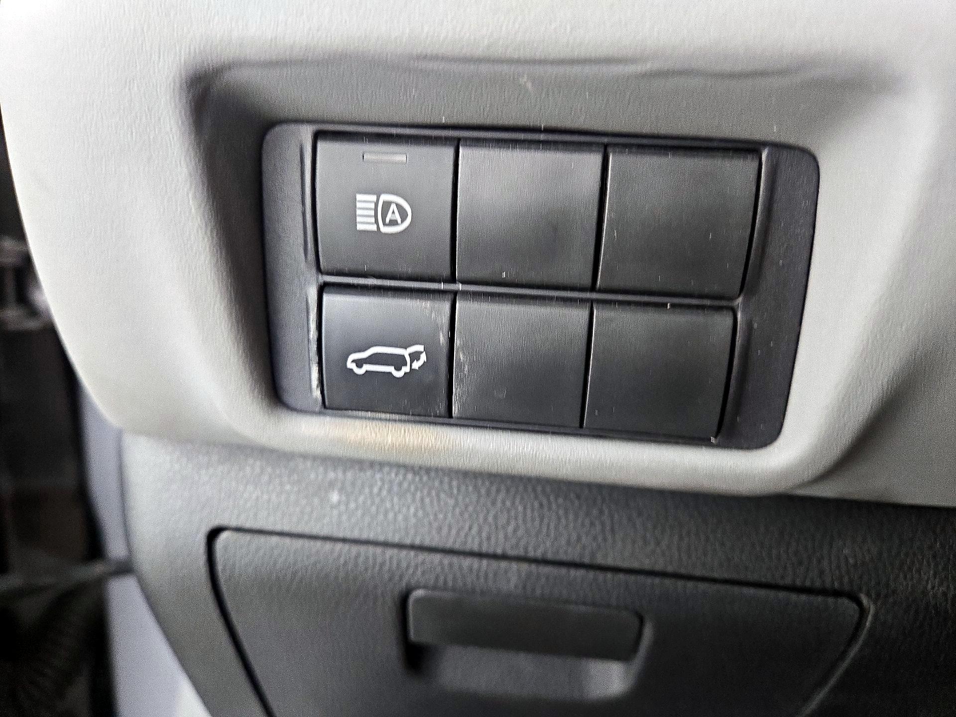 Thumbnail: 2025 Toyota Highlander - 13