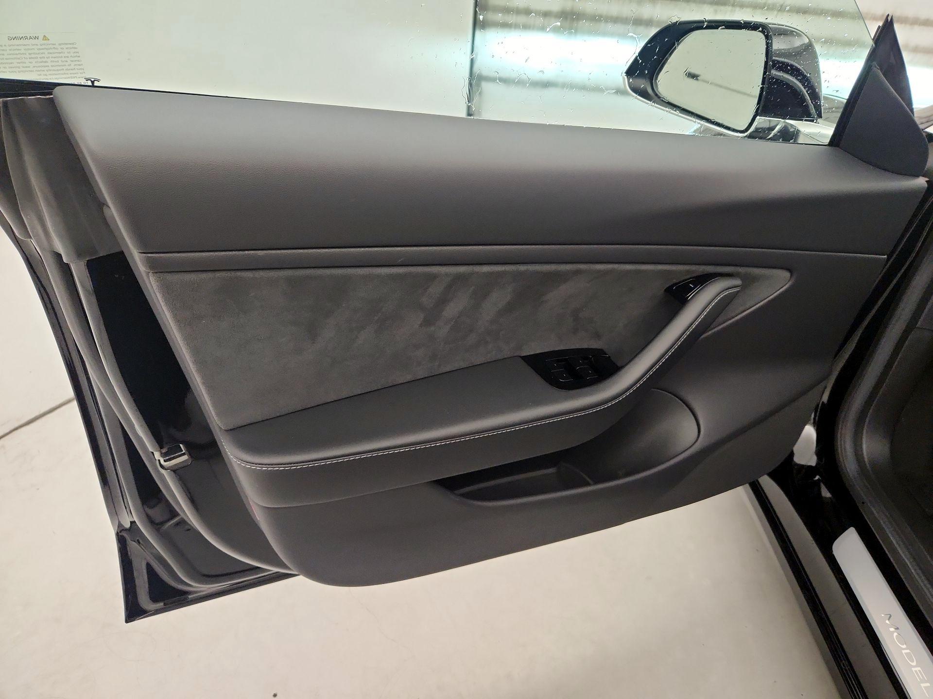 Thumbnail: 2019 Tesla Model 3 - 12
