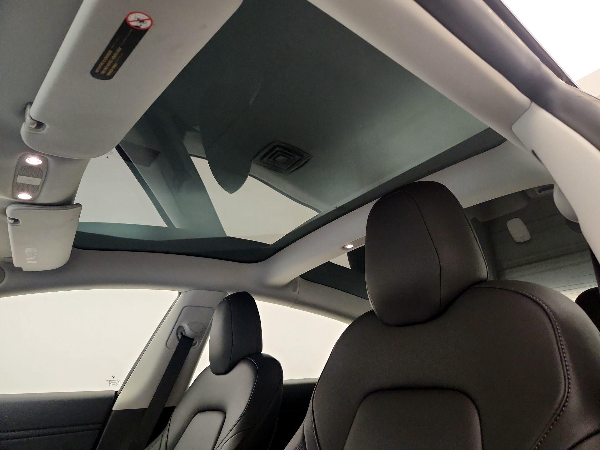 Thumbnail: 2019 Tesla Model 3 - 18